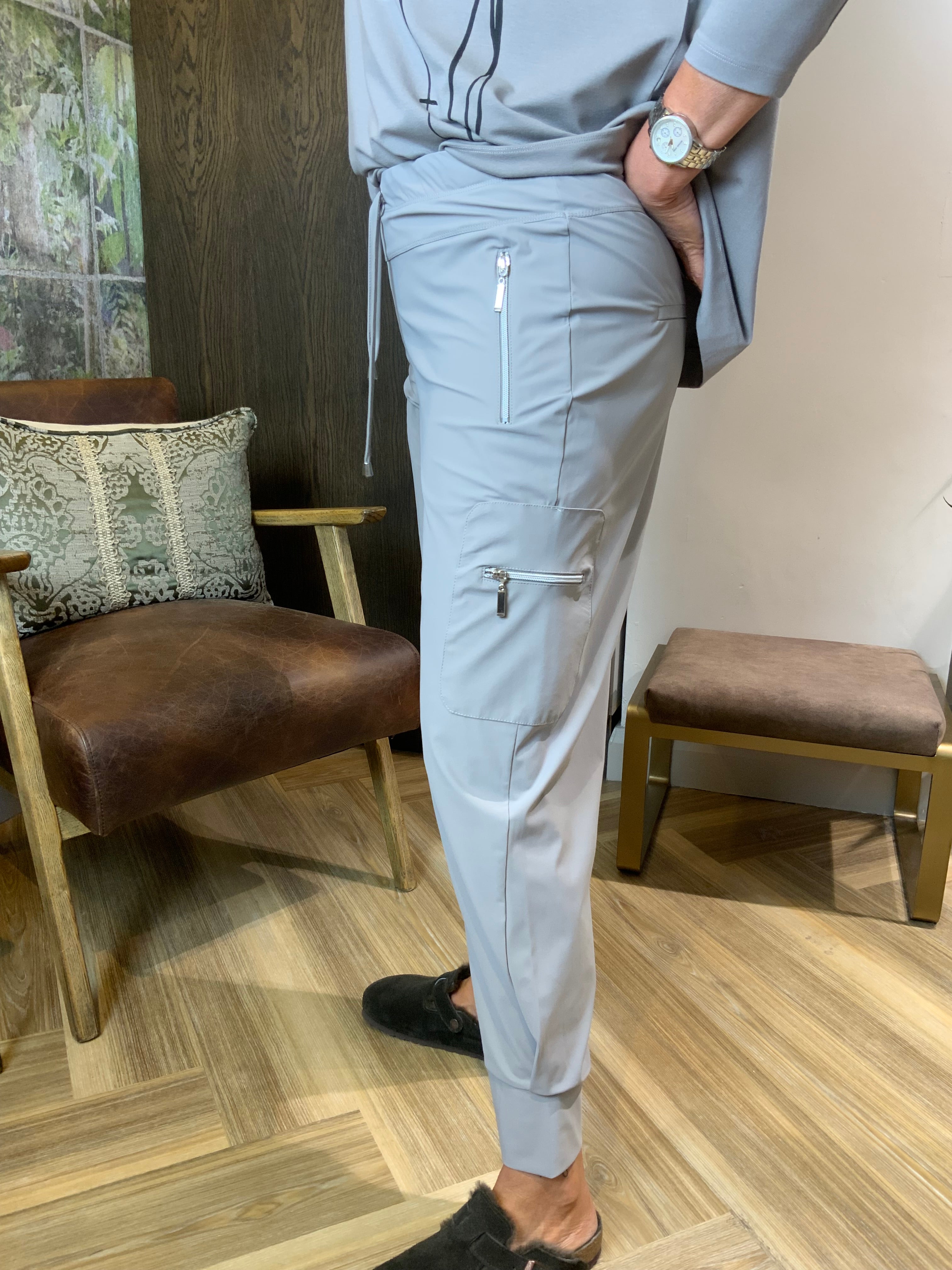Cuff Trouser with Side Pocket/Zip in Mink