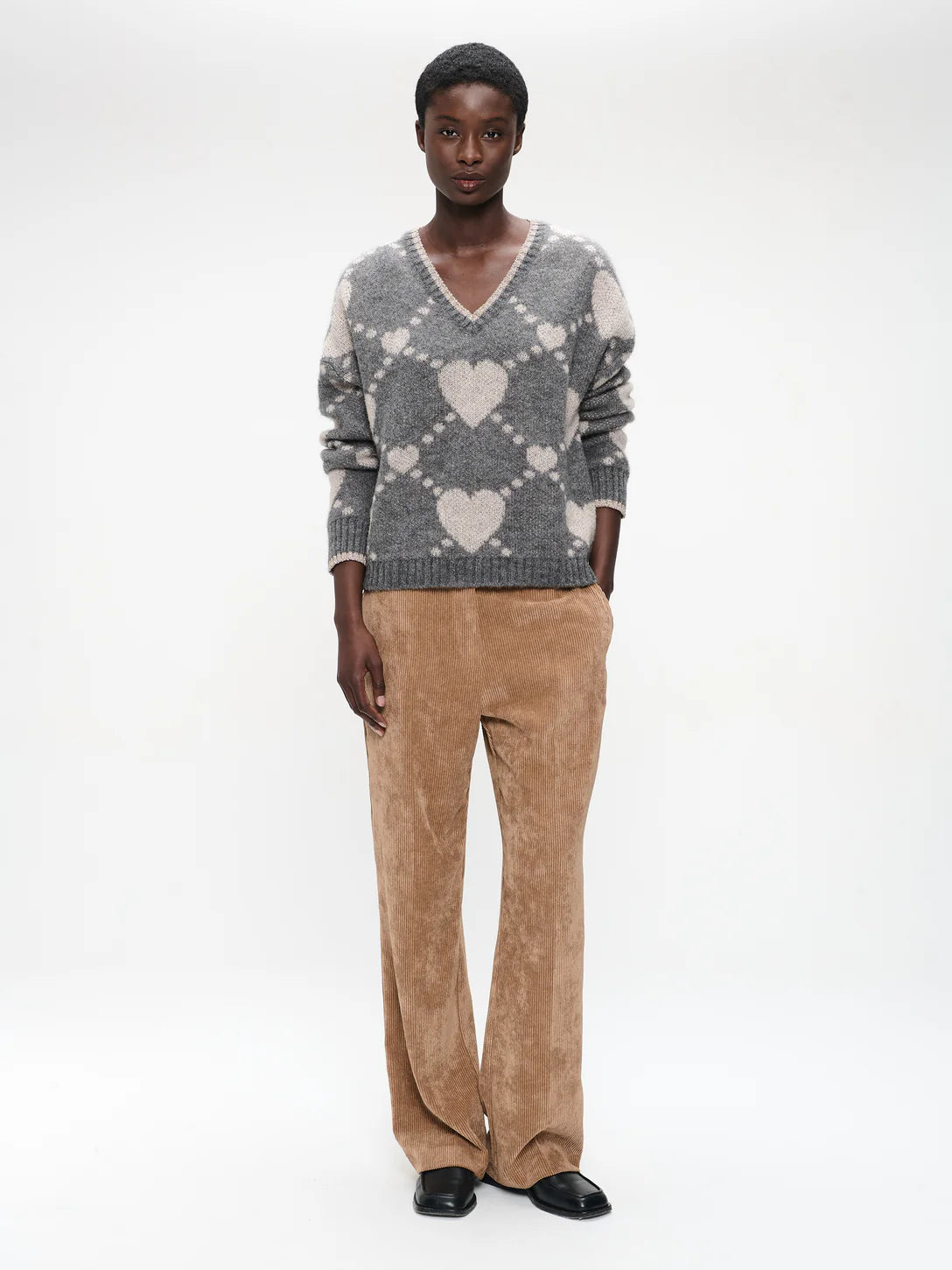 Hearts Pullover in Grey