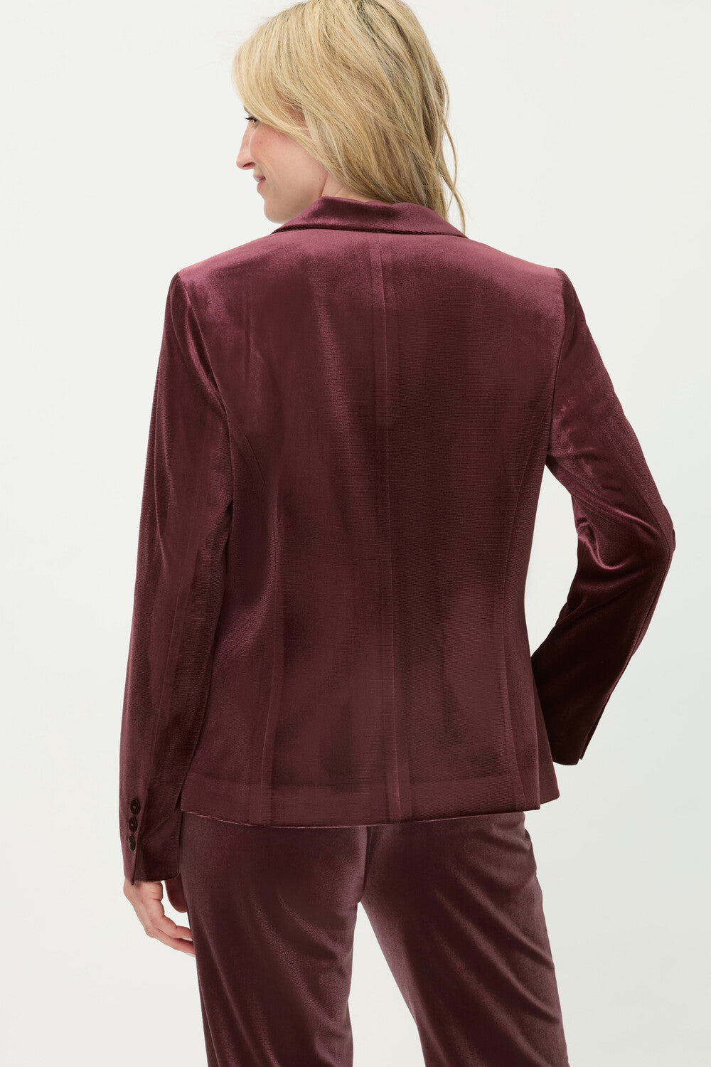 Velvet Blazer in Dark Wine