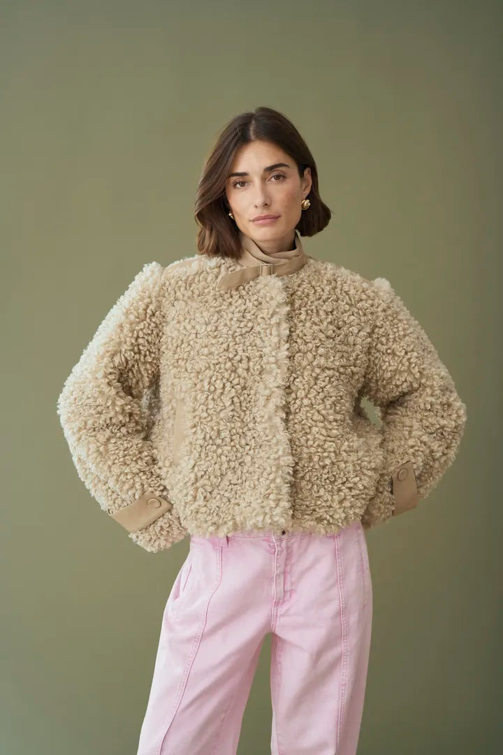 Chanda Faux Fur Jacket in Feather Gray