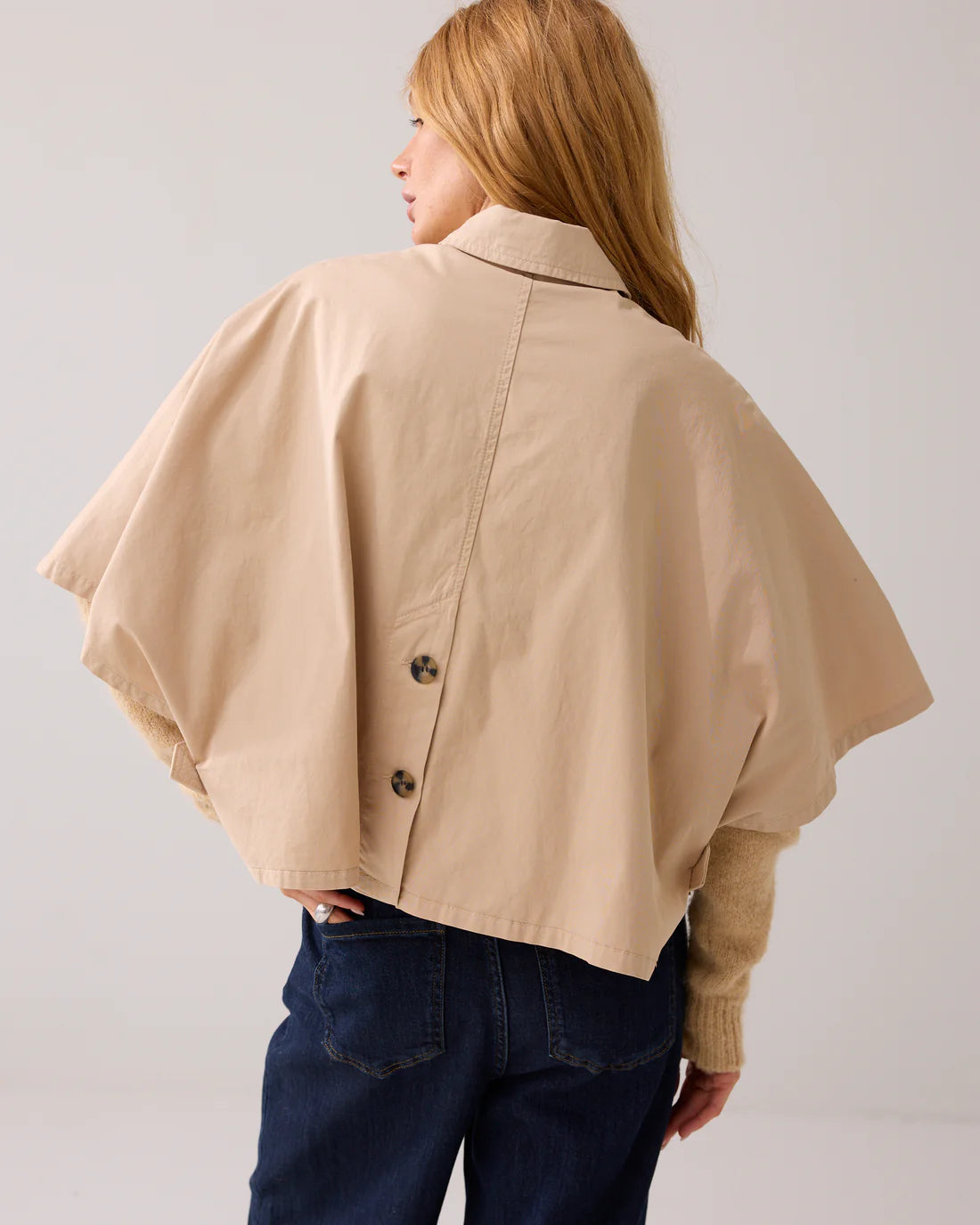 Aurora Stretch Twill Cape in Alpaca
