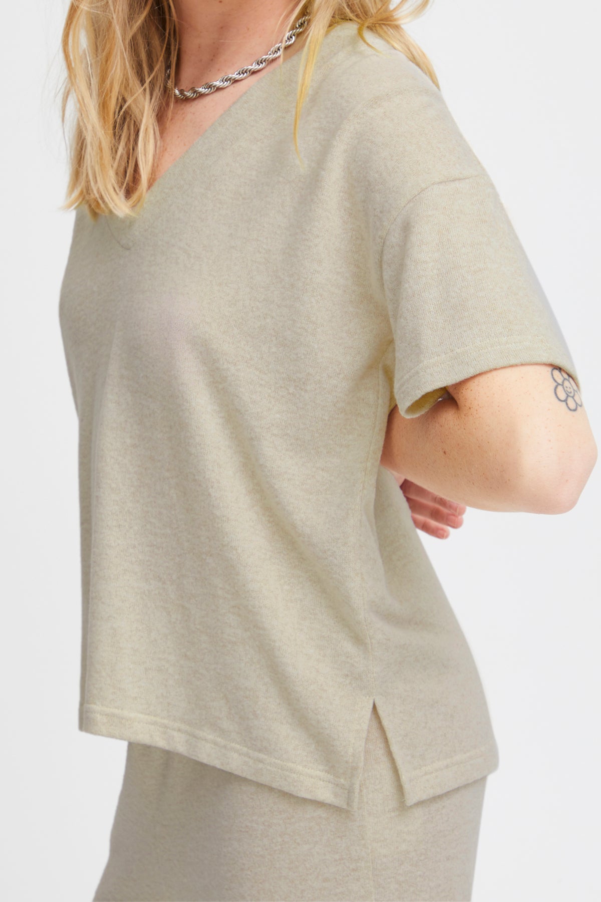 Yose Fine Knit T-Shirt in Doeskin Melange