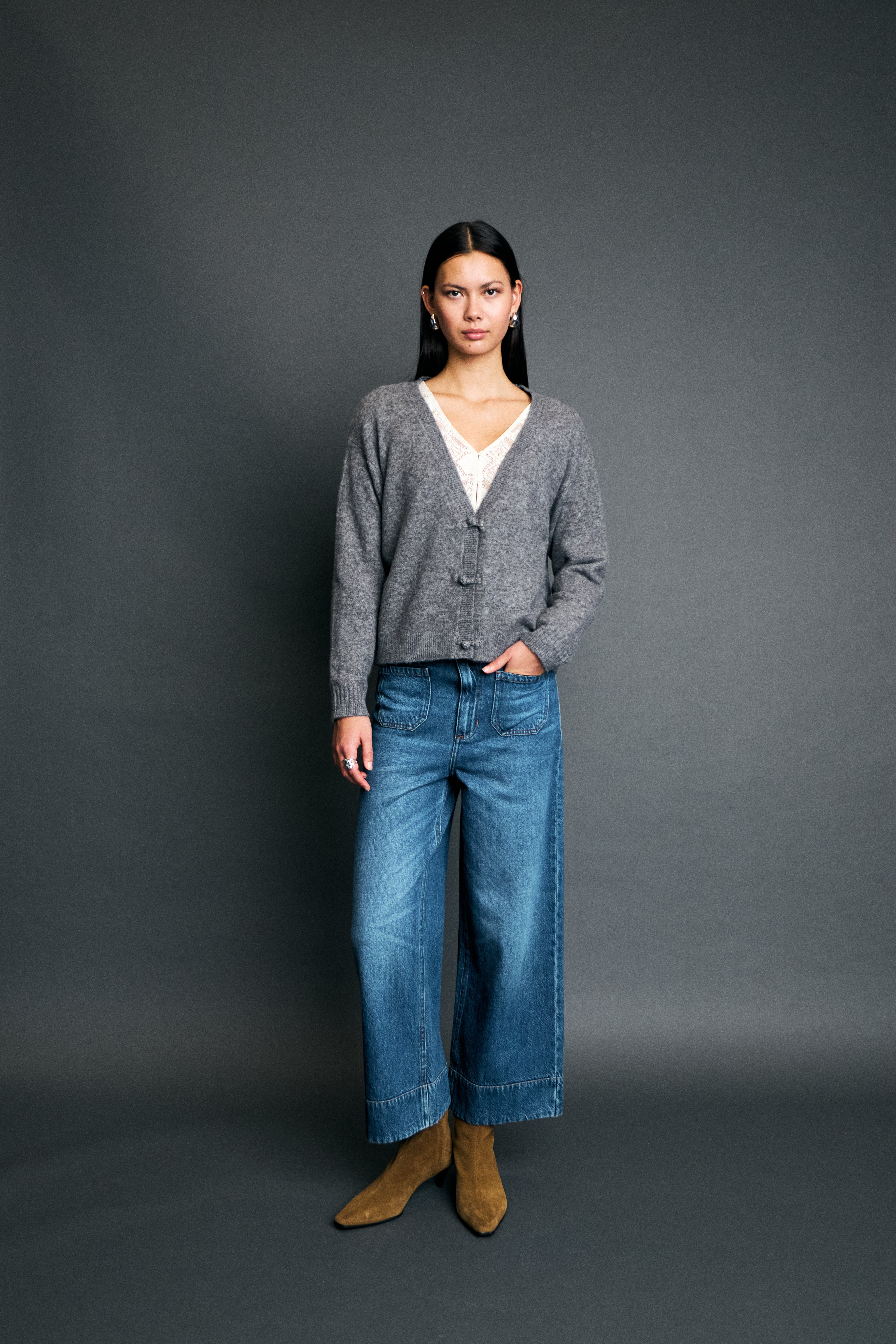 Dasila Cardigan in Dark Grey Melange