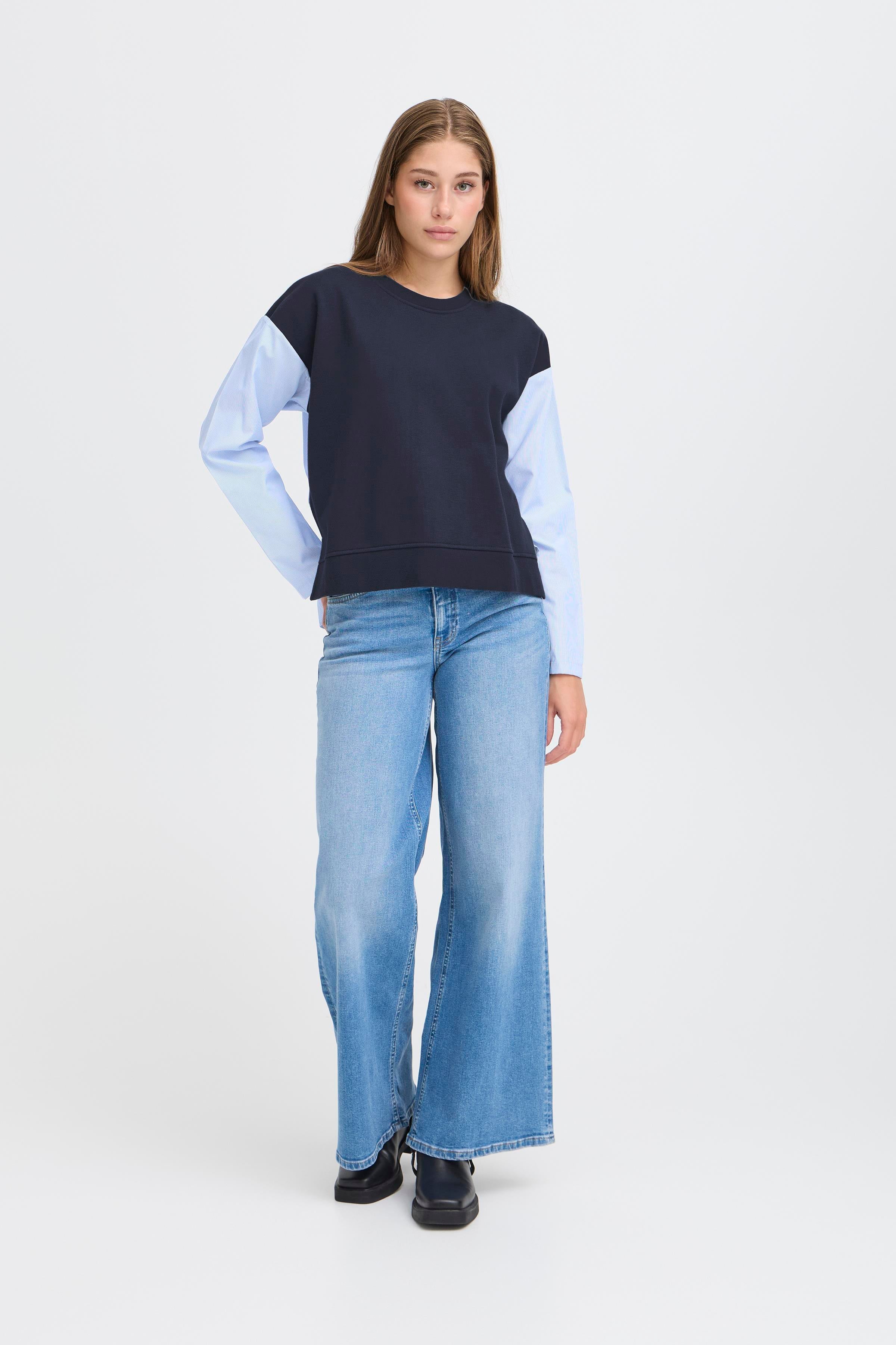 Palona Sweatshirt in Total Eclipse