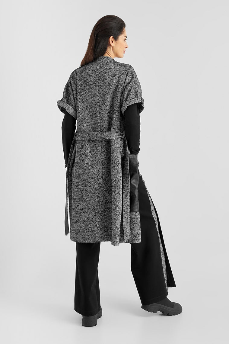Big Pockets Cardigan in Black