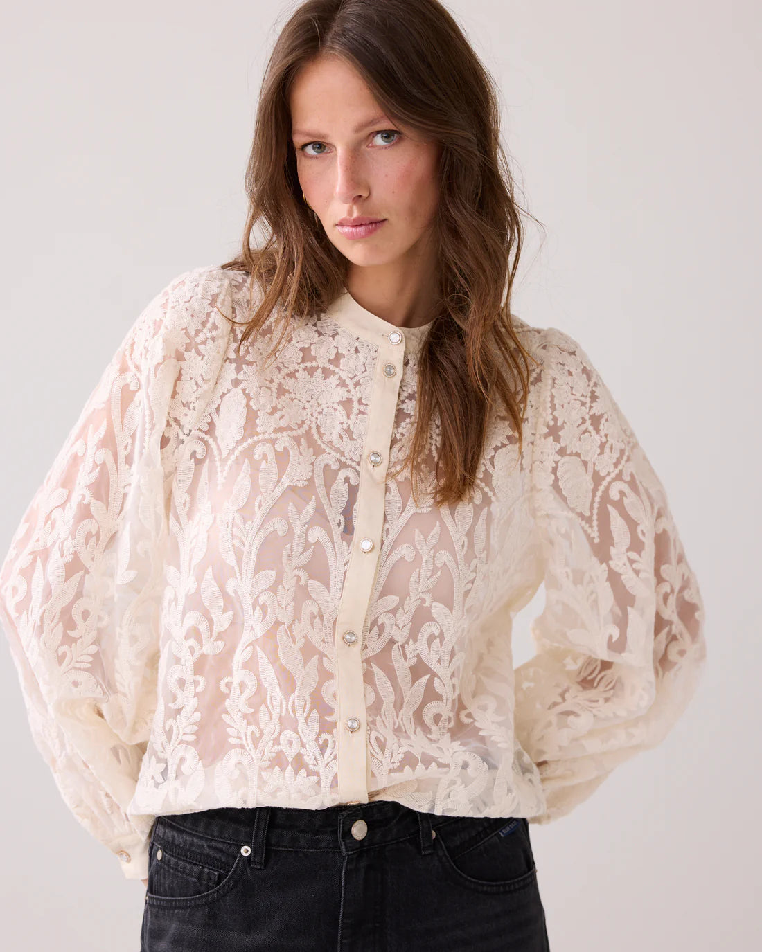 Flower Lace Blouse in Ivory