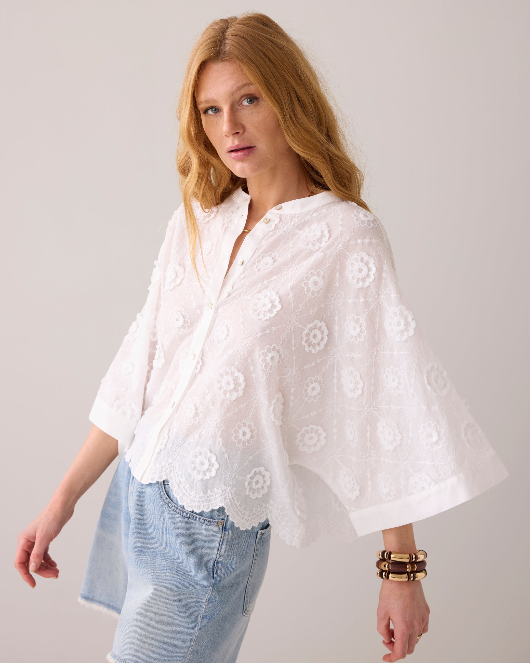 3D Flower Bouse in White