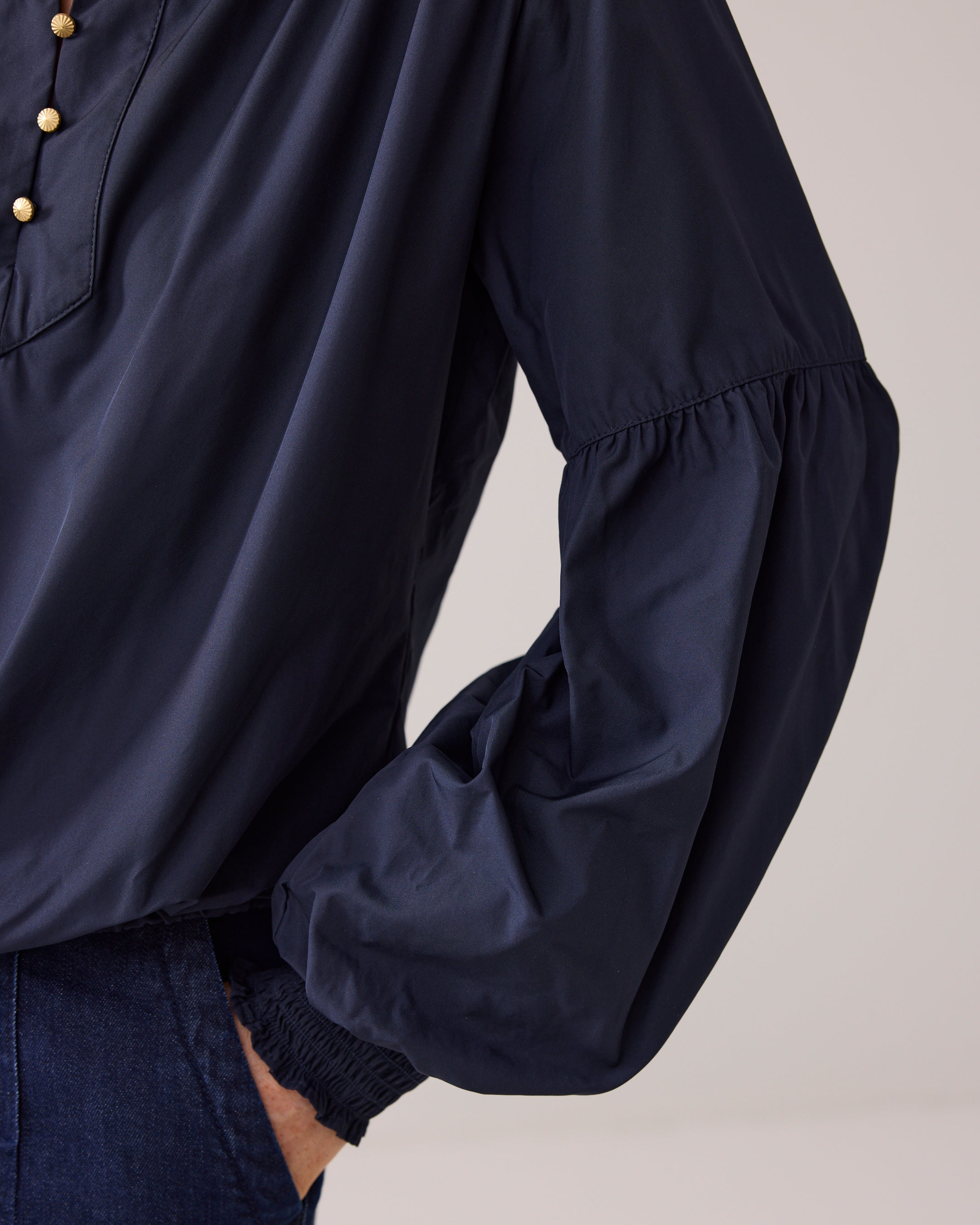 Taft Light Top in Midnight Blue