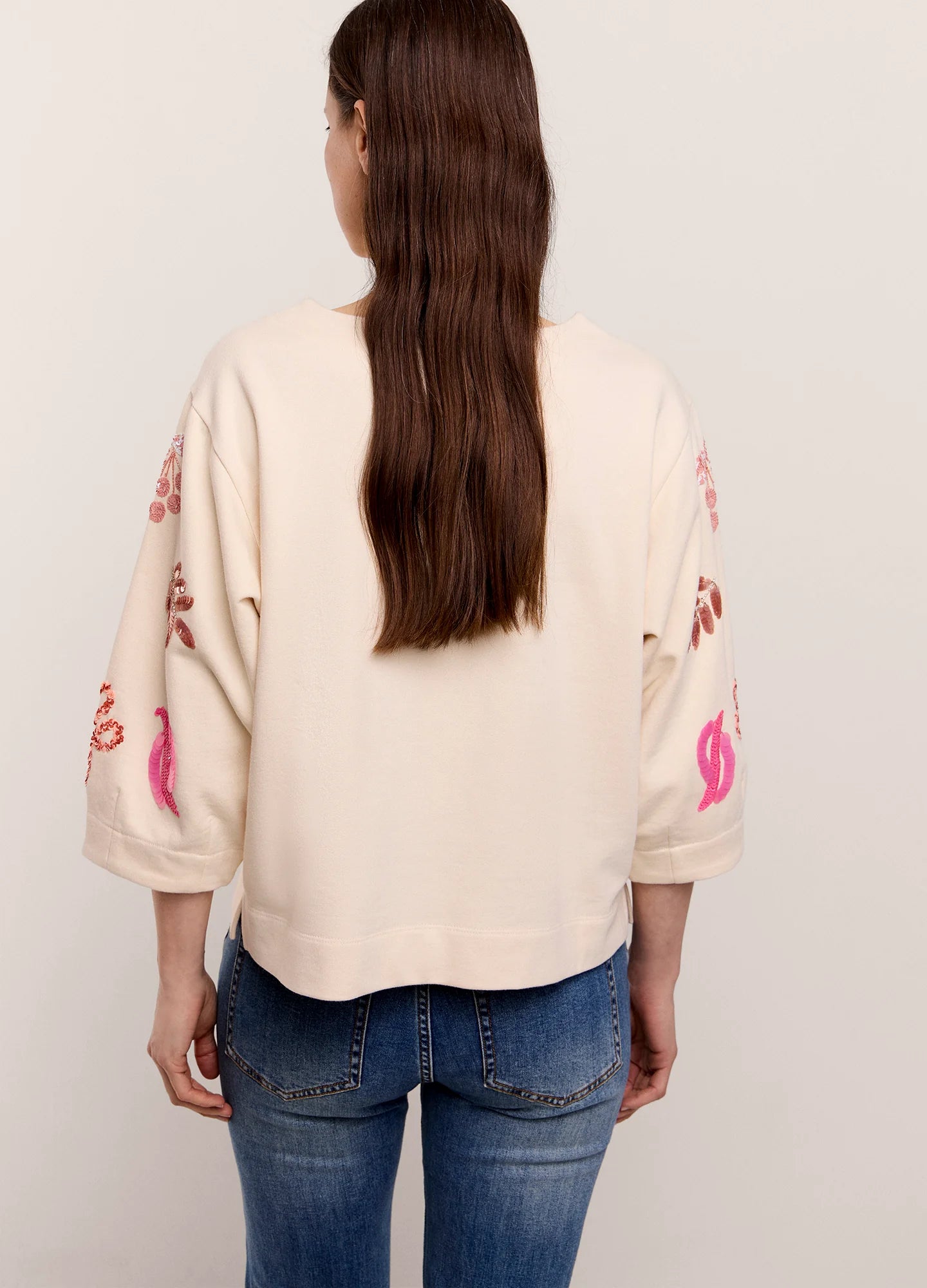 Sweatshirt with Sequins in Ivory
