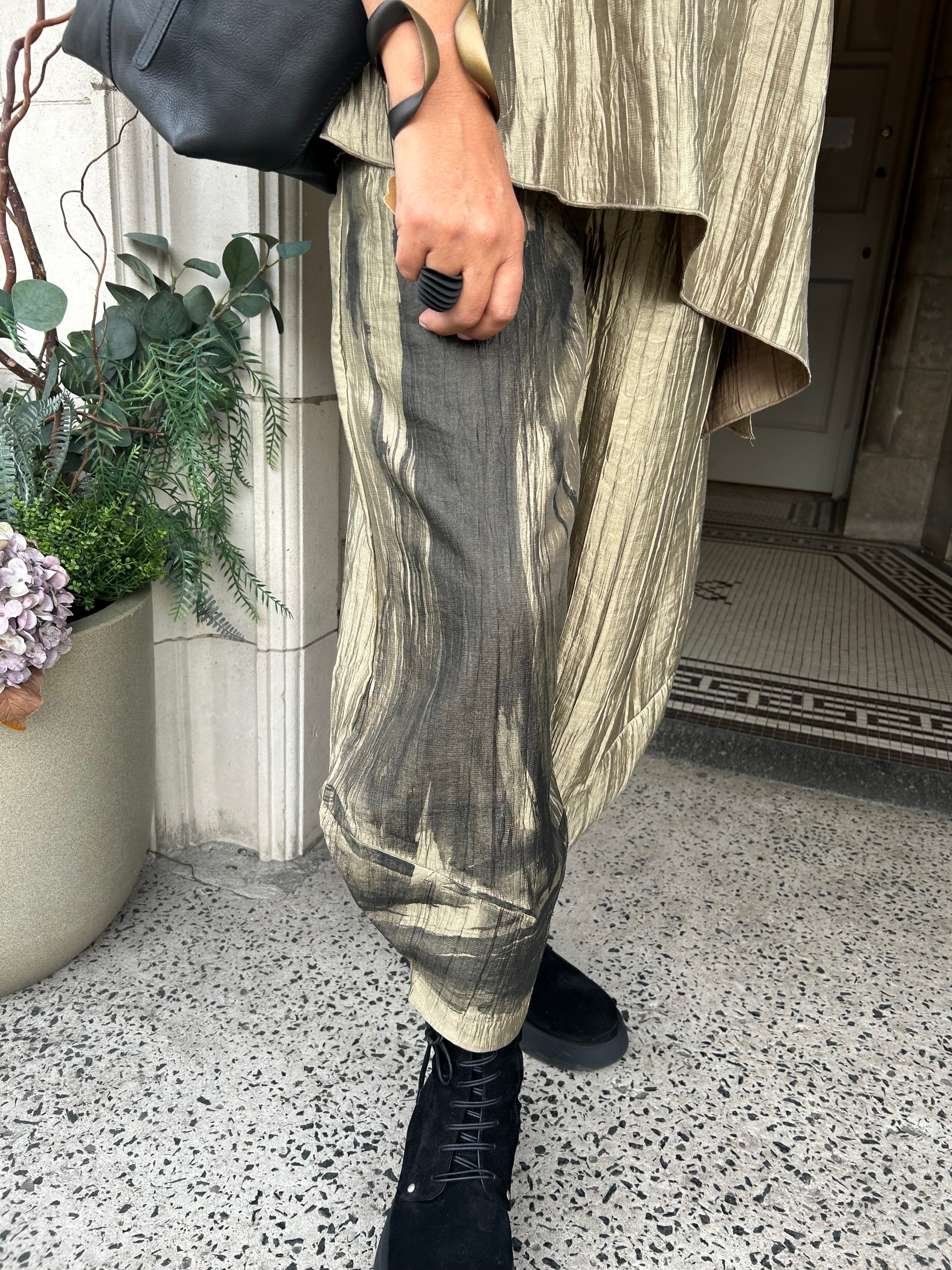 Abstract Trouser in Gold