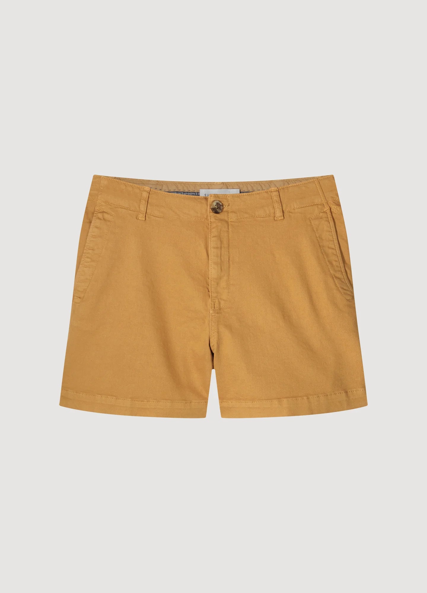 Chino Shorts in Soft Camel