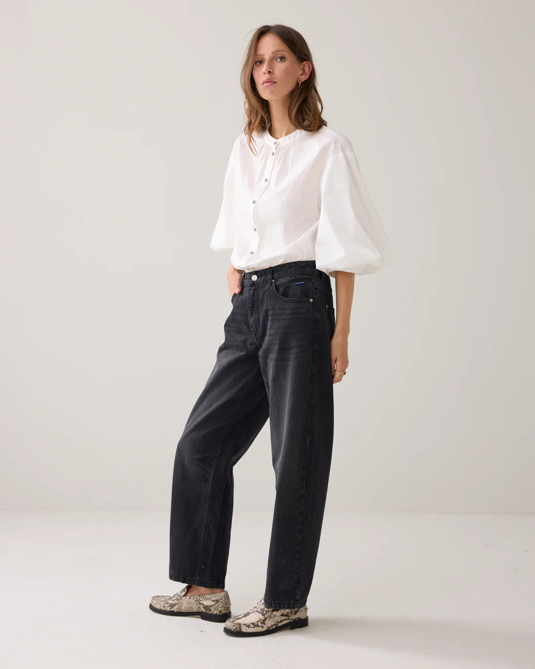 Cocoon Fit Cotton Jeans in Black