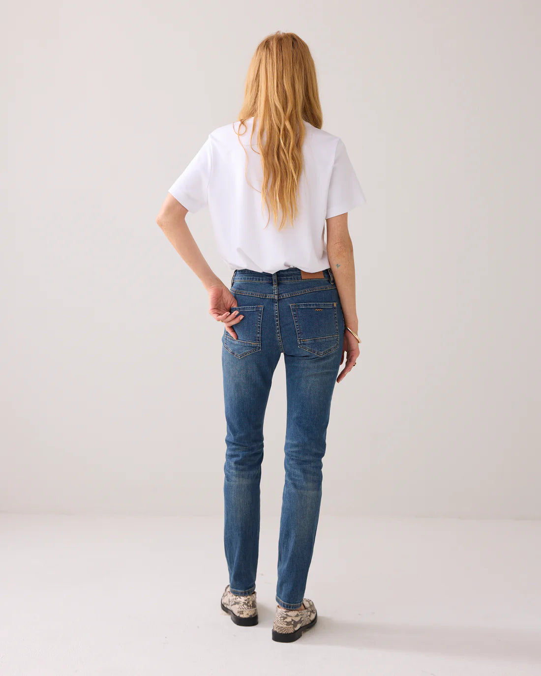 Soft Stretch Tapered Jean in Blue