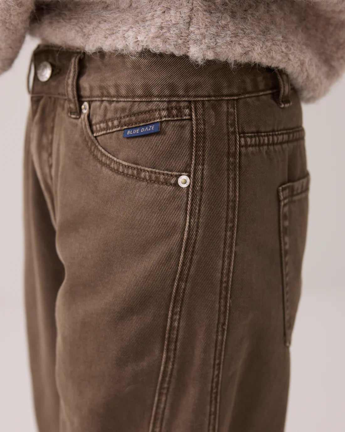 Barrel Fit Jeans in Dark Camo