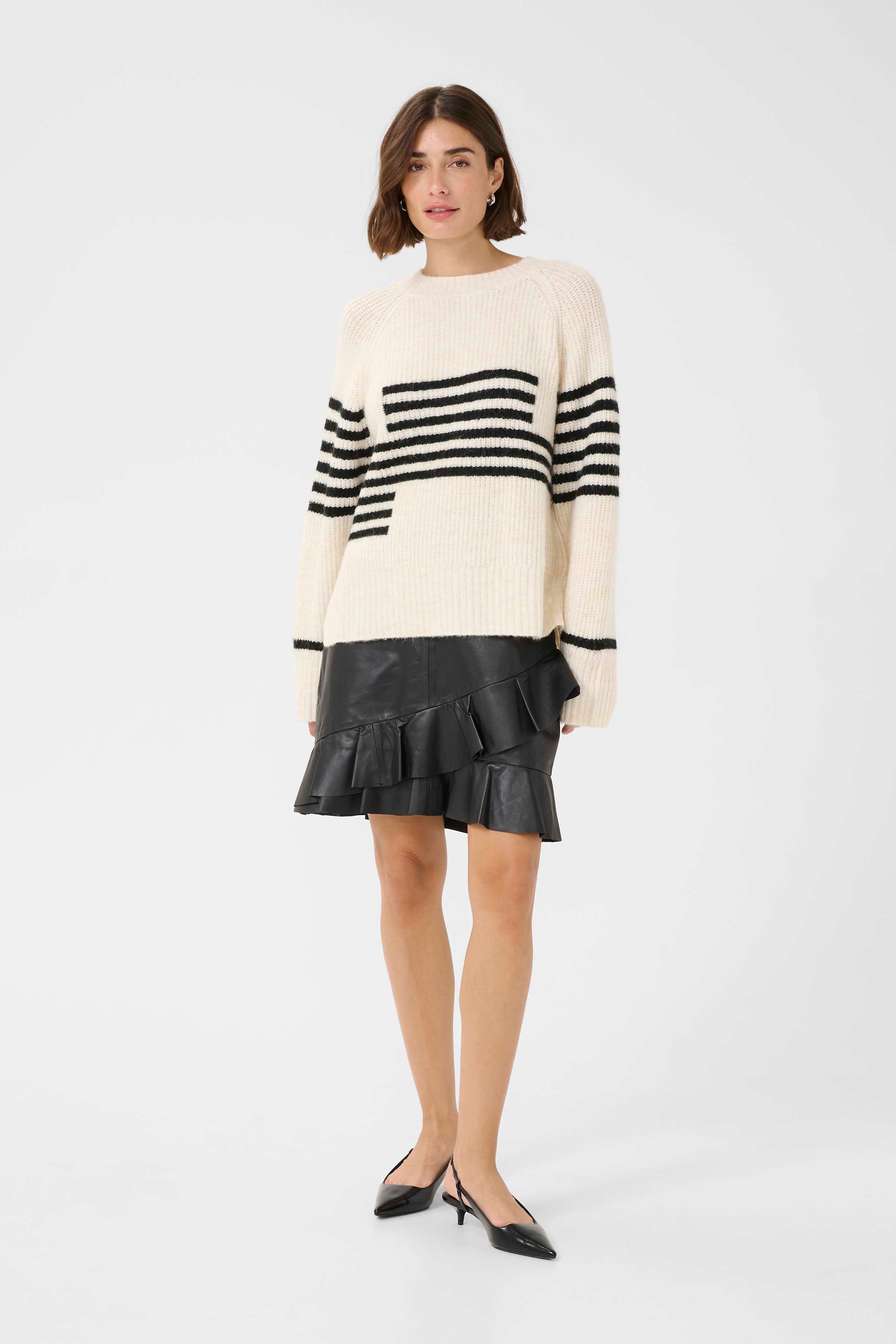 Nicky Kimmy Stripe Pullover in Whitecap/Black
