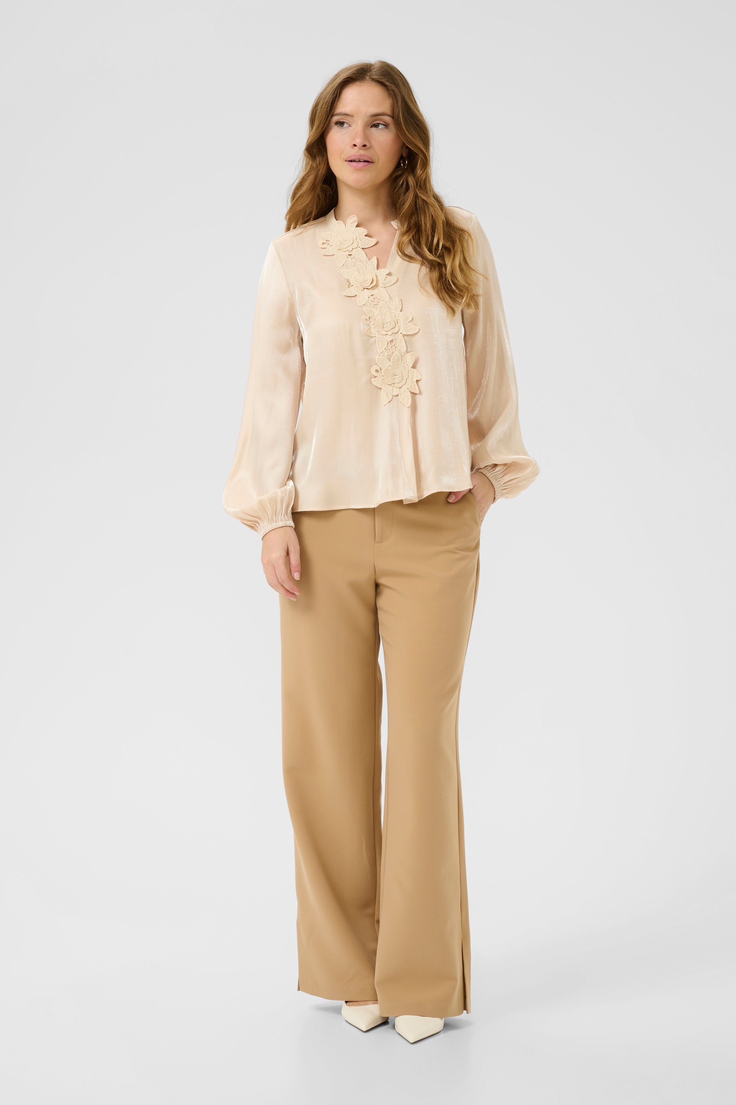 Fiola Blouse in Champagne
