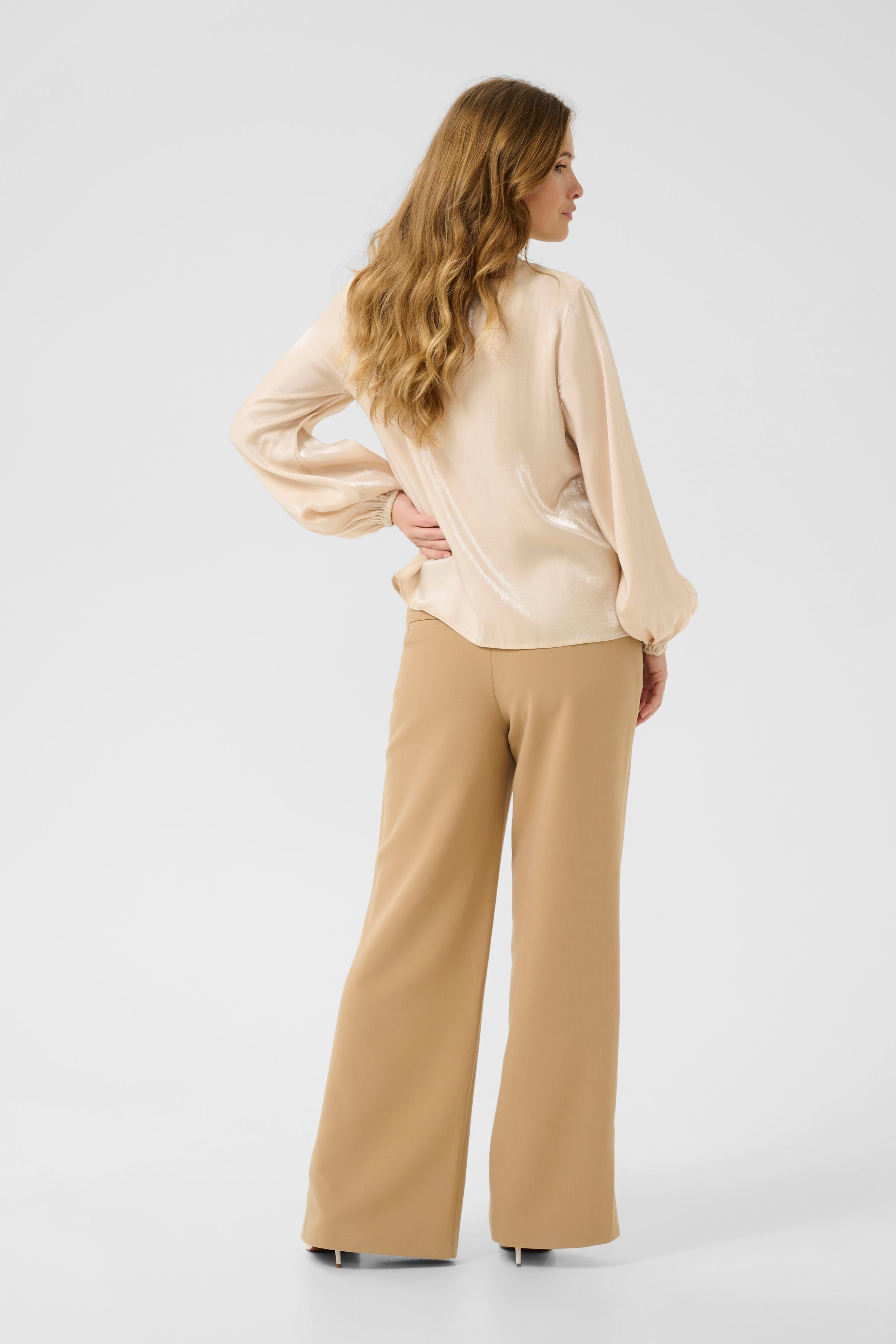 Fiola Blouse in Champagne