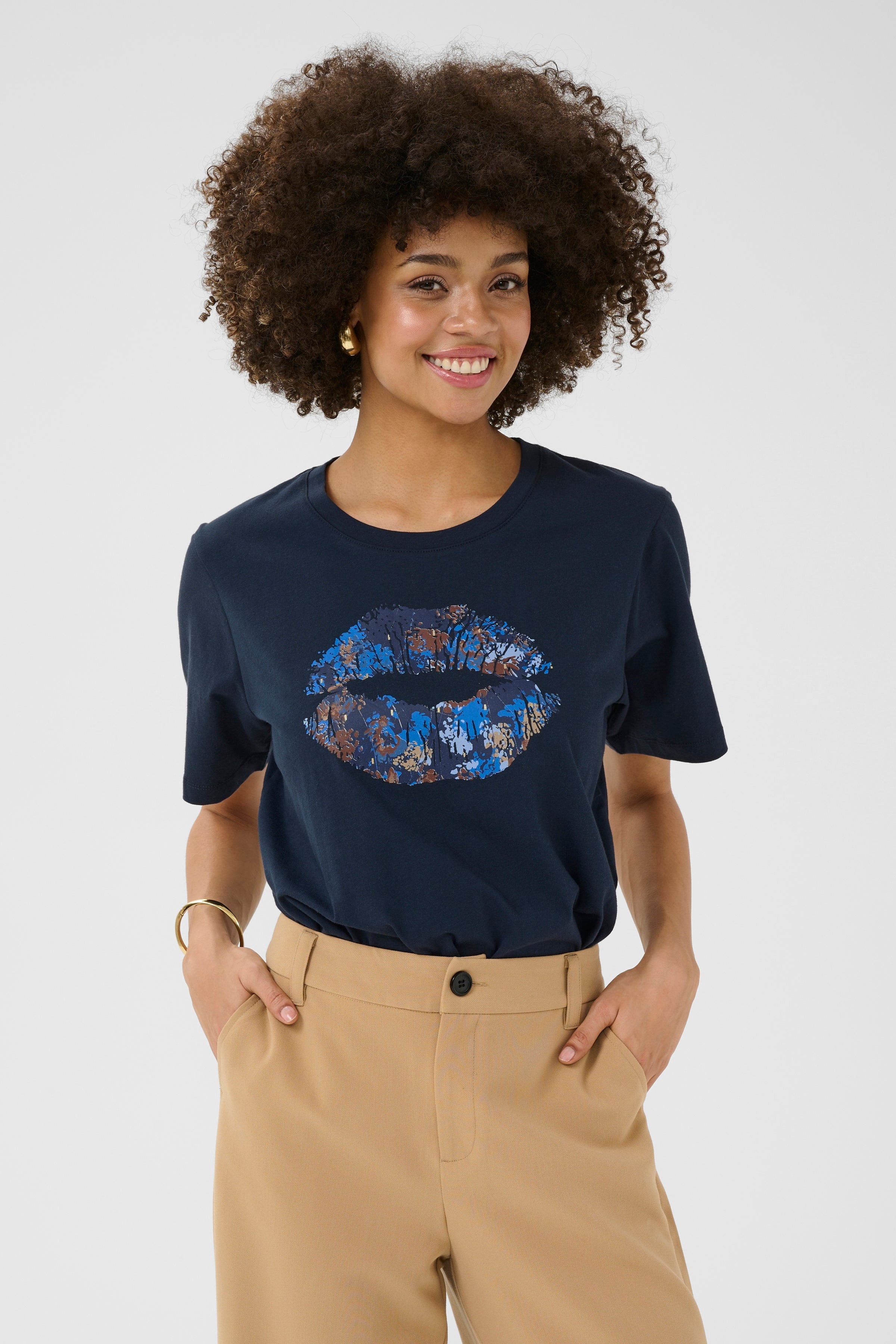 Gab Amora T-Shirt in Salute/Blue Floral