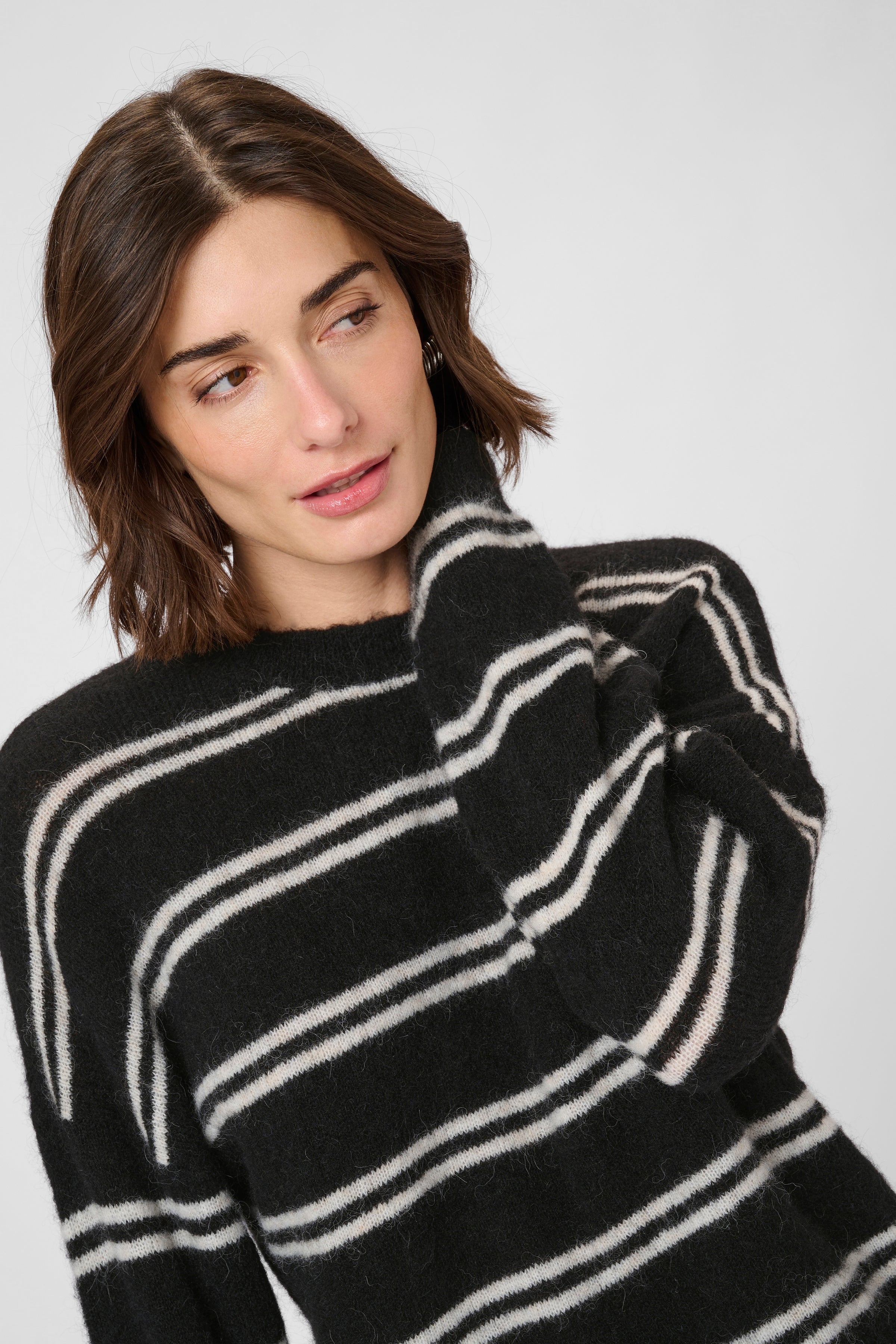 Berni Cacheia Pullover in Black/Whitecap
