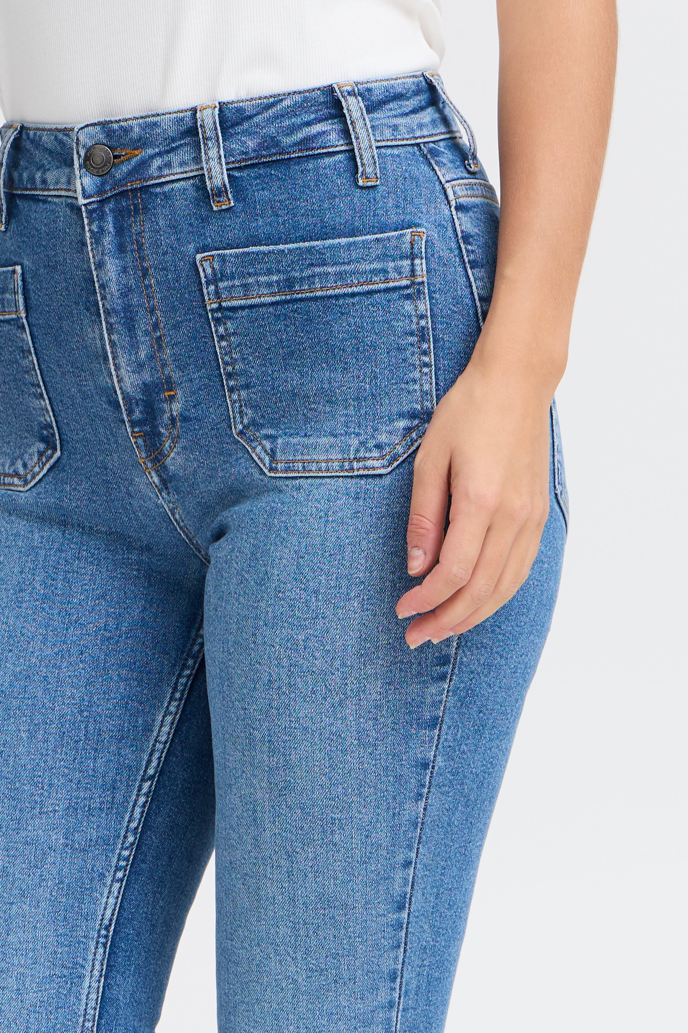 Bella Boocut Leg in Medium Blue