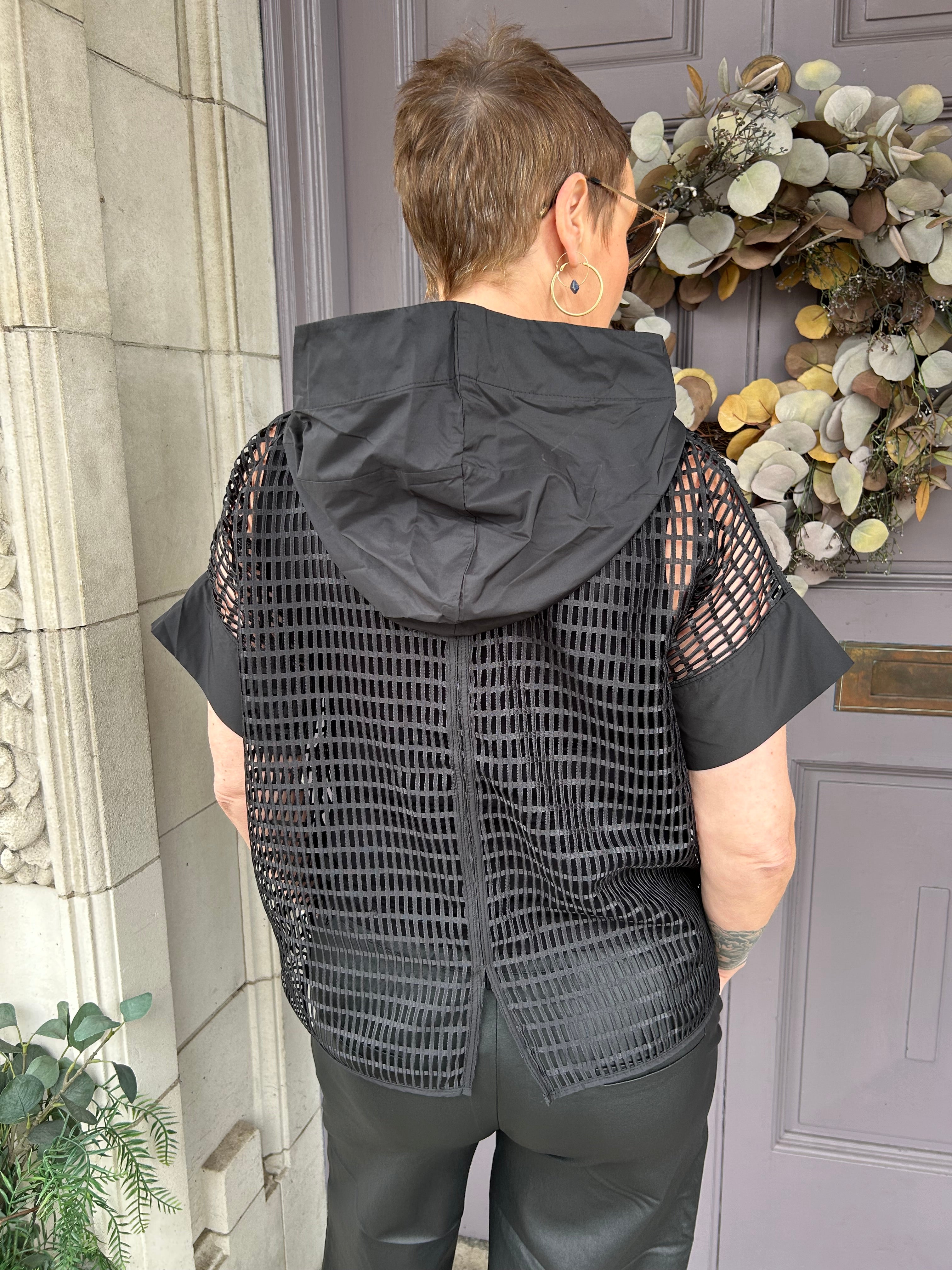 Open Weave Square Top in Black