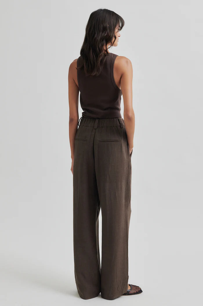 Gelina Tank Top in Choc Brown