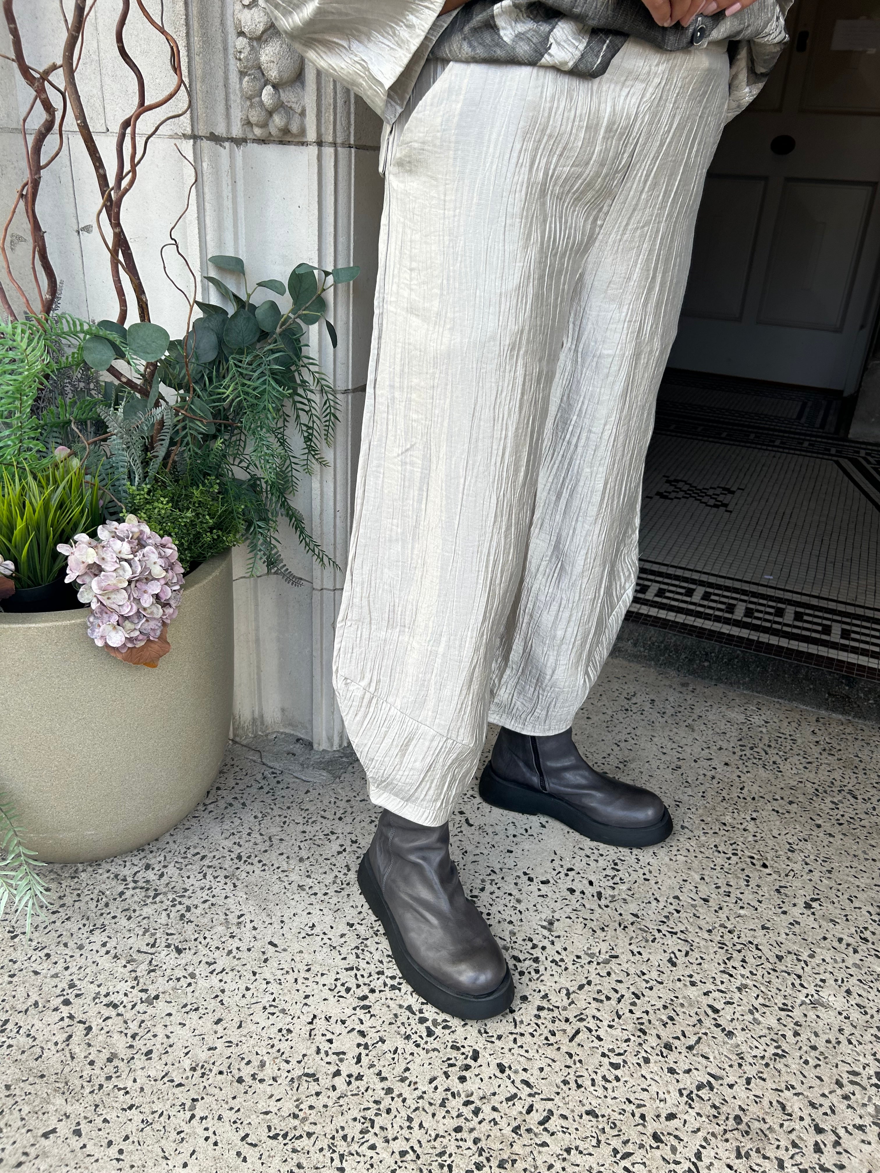 Crinkle Trouser in Ivory