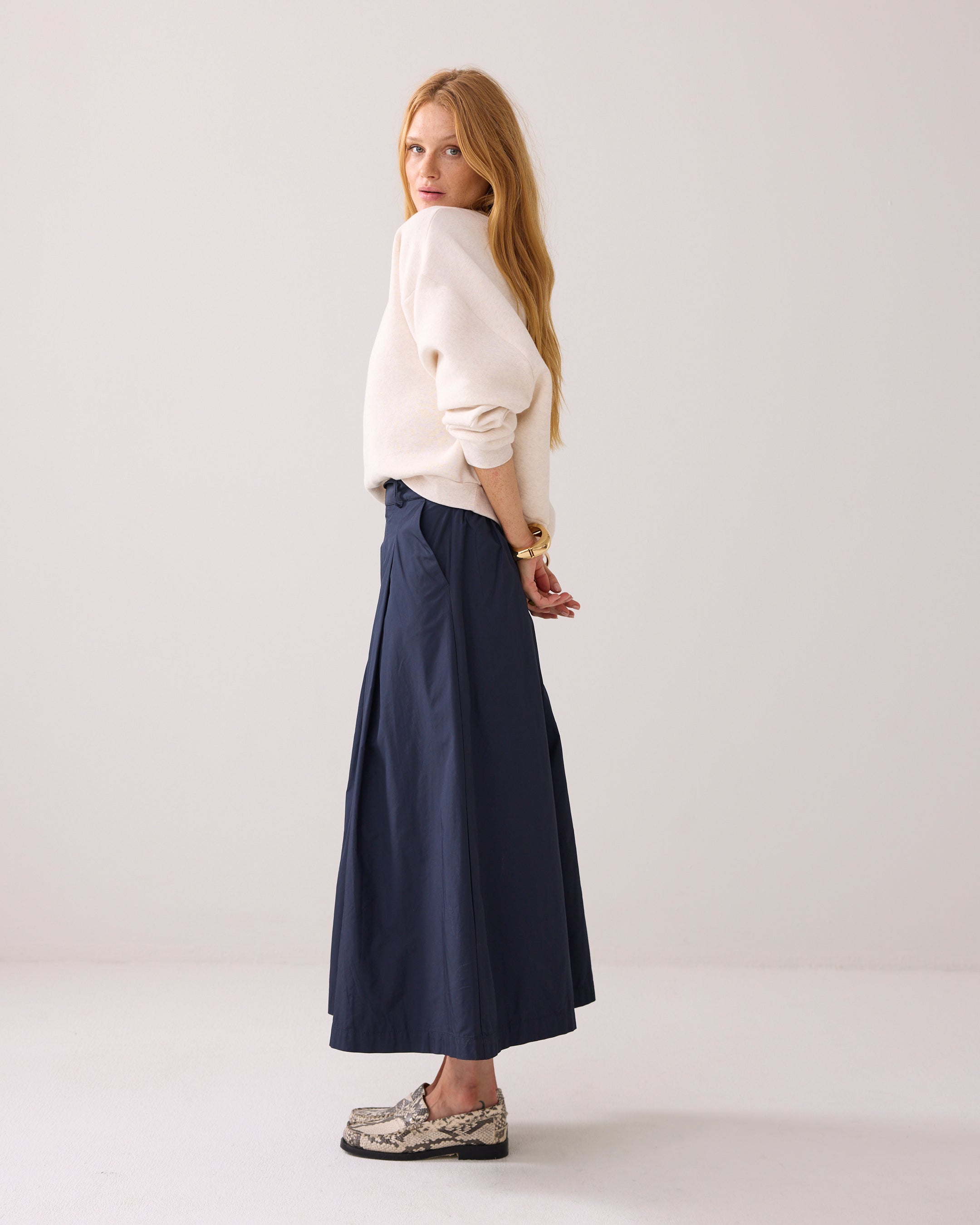 Taft Light Skirt in Midnight Blue