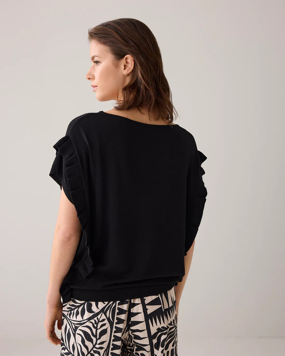 Oversized Top with Flounces in Black