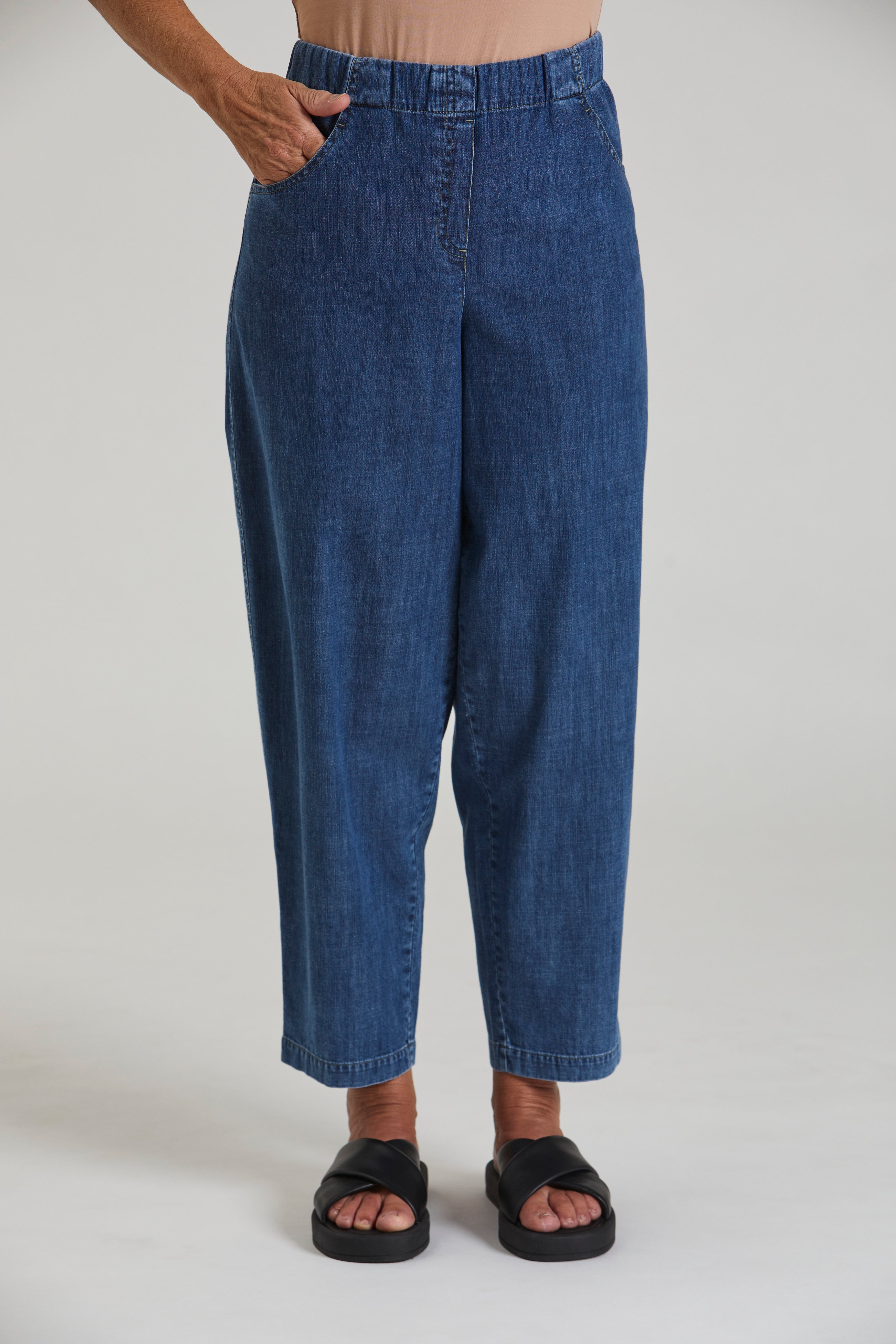 Trouser with Pockets in Denim