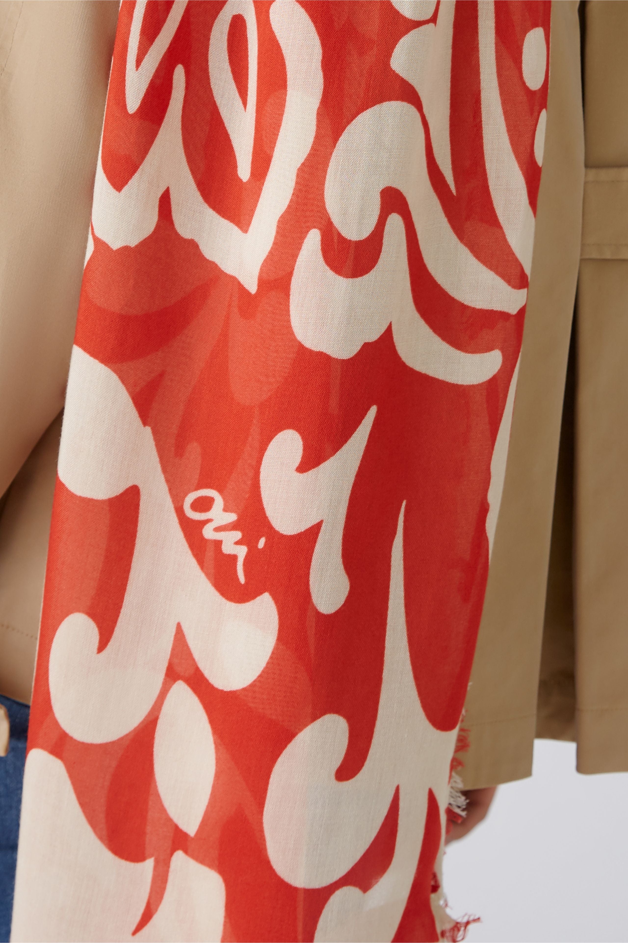 Print Scarf in Red/White