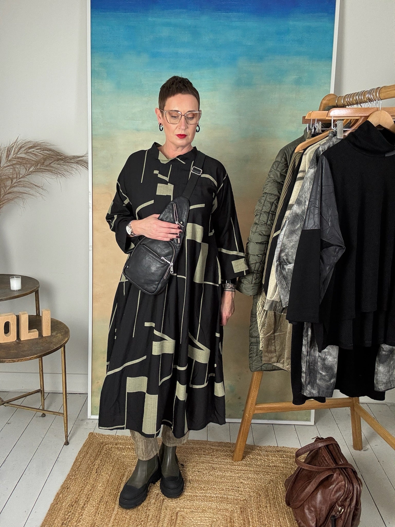 Sona Dress in Black/Golden Khaki