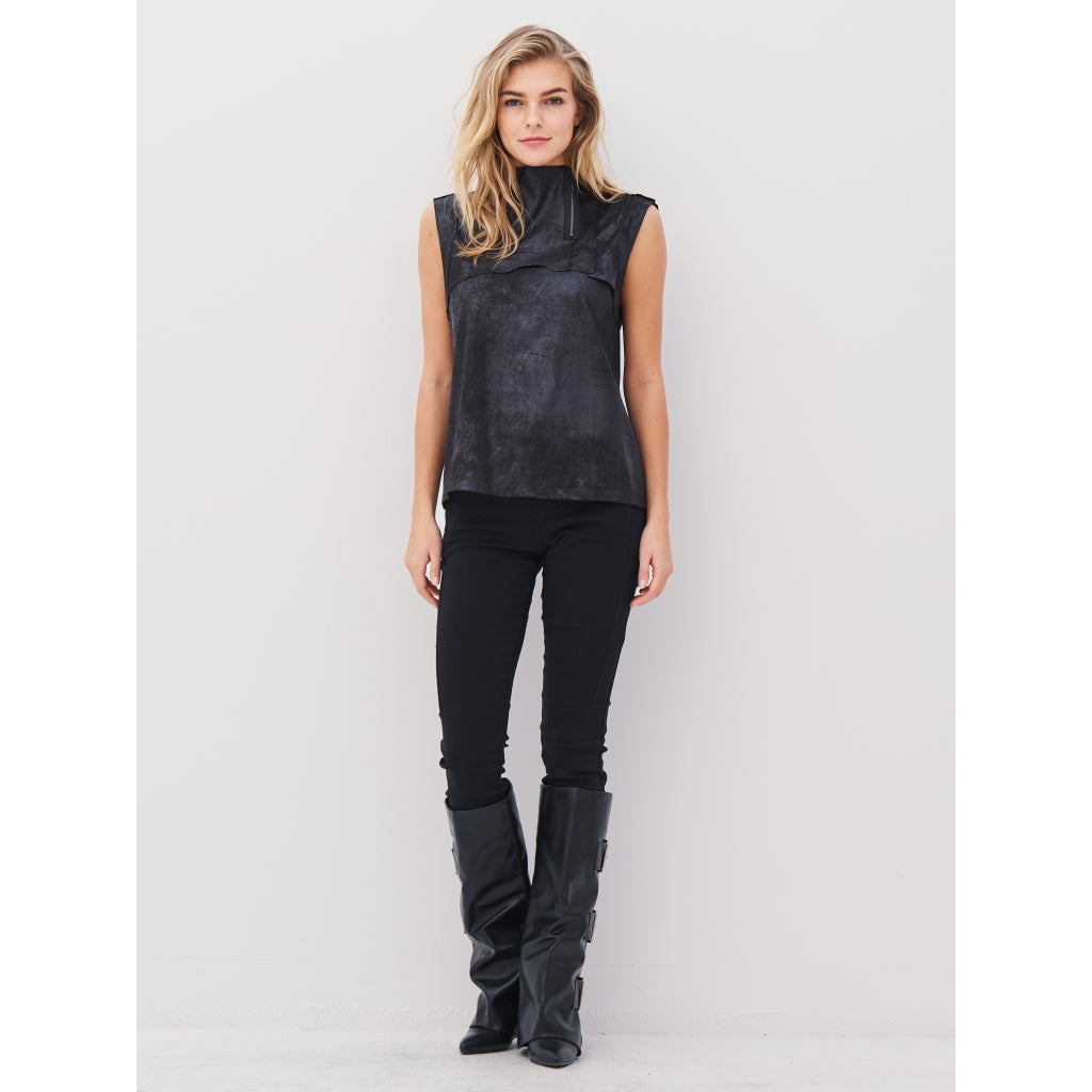 Alisa Top in Black