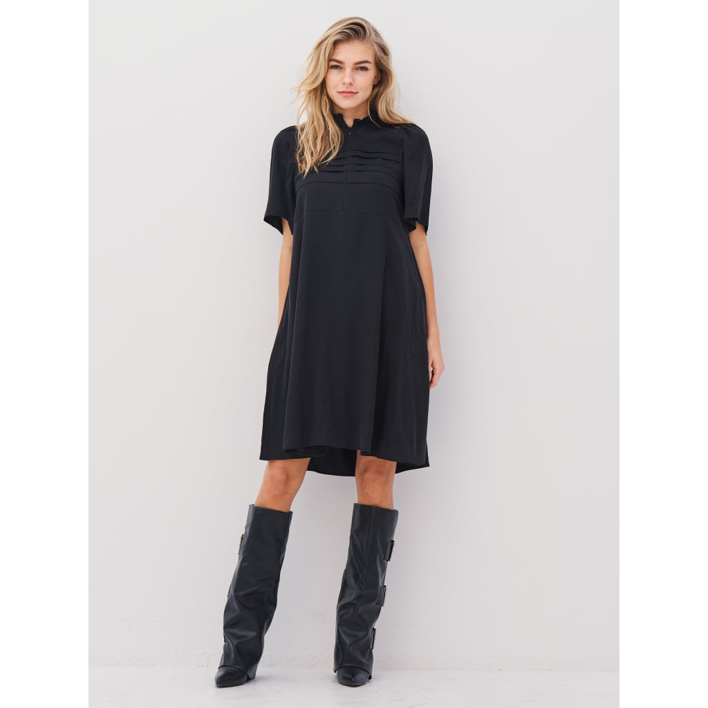 Asli Dress in Black