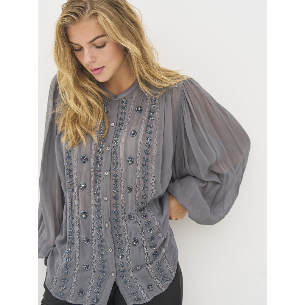 Bea Shirt in Iron Grey