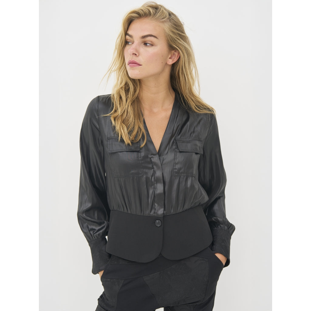 Becca Shirt in Black