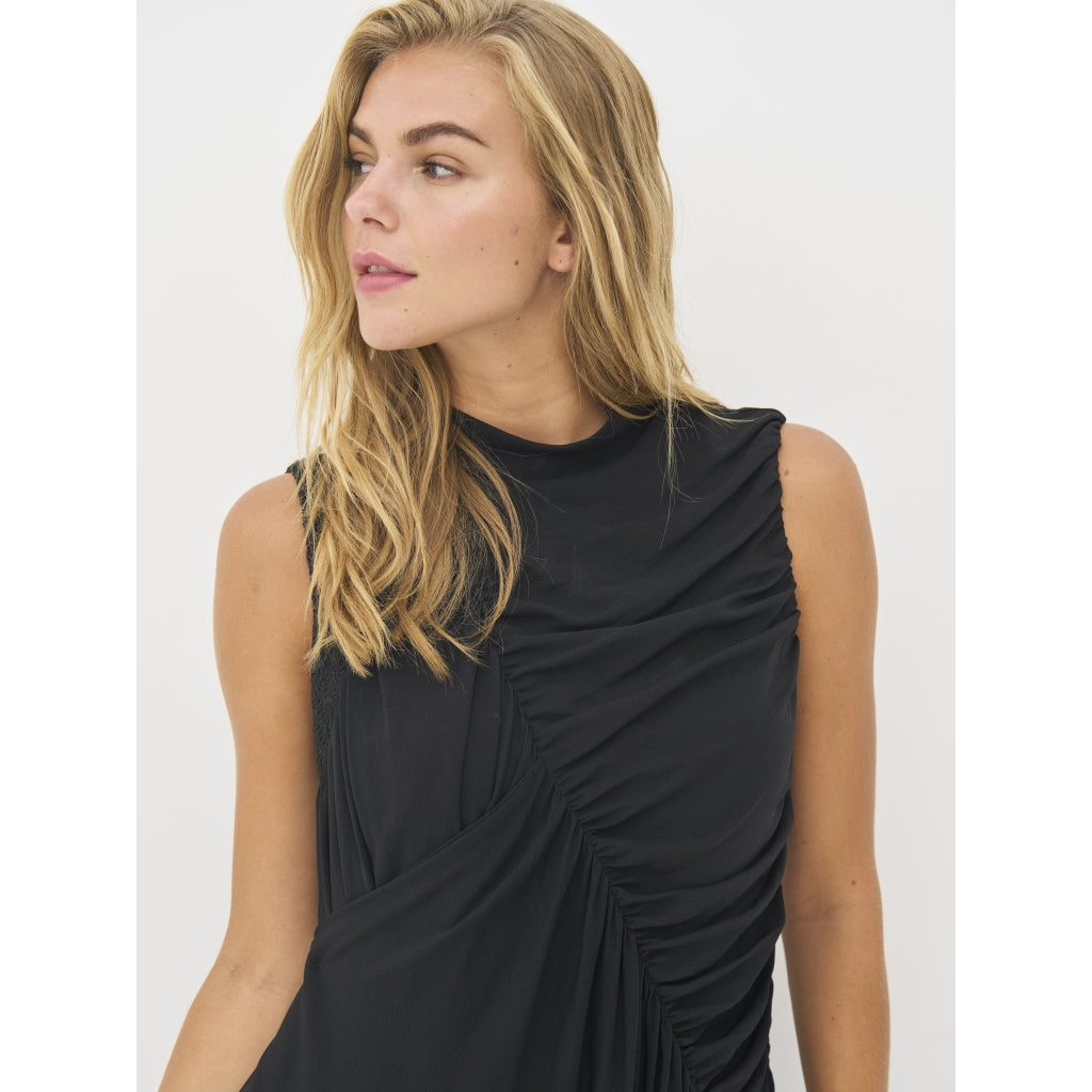 Beth Dress in Black