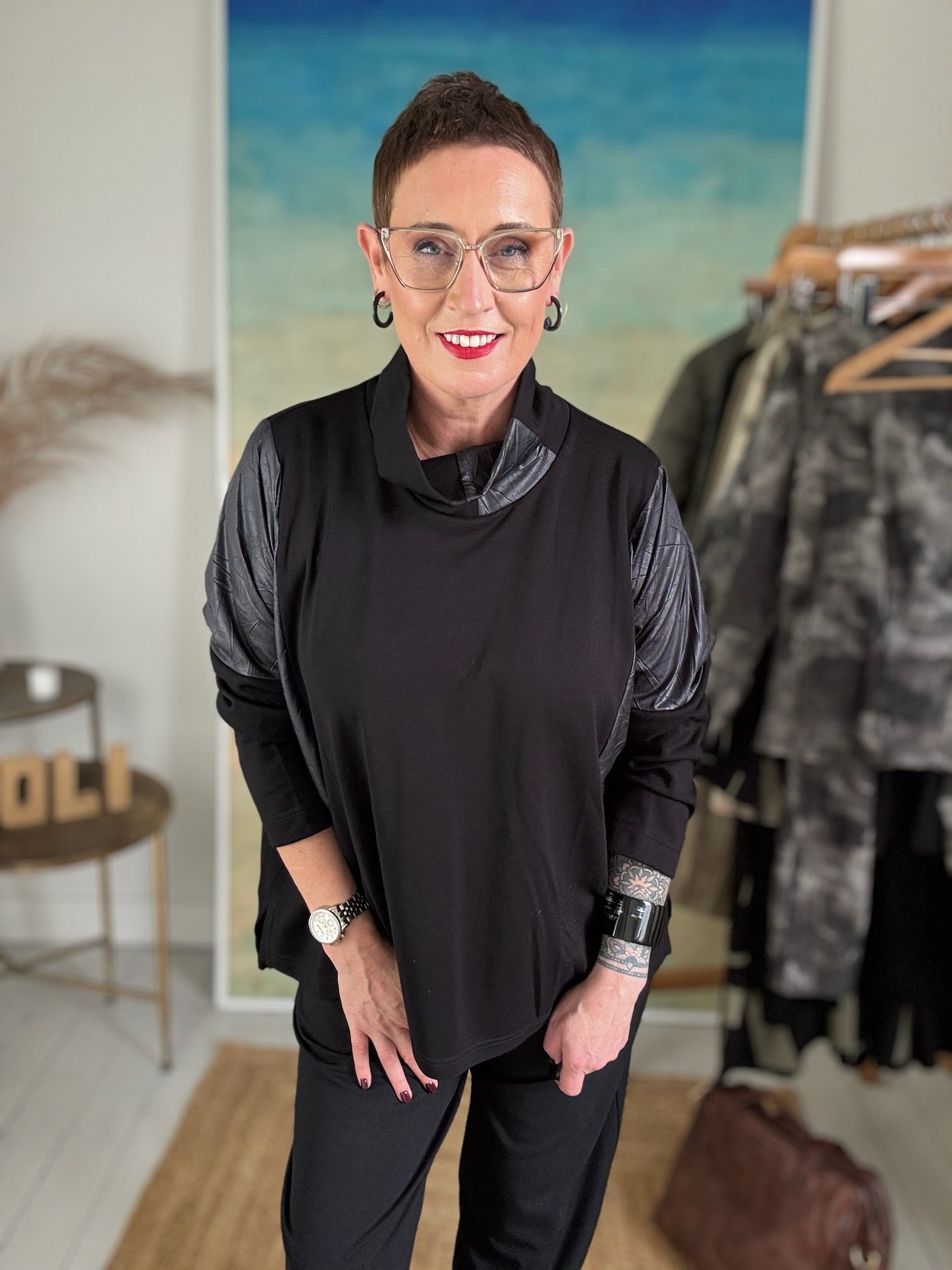 Ebon Blouse in Black