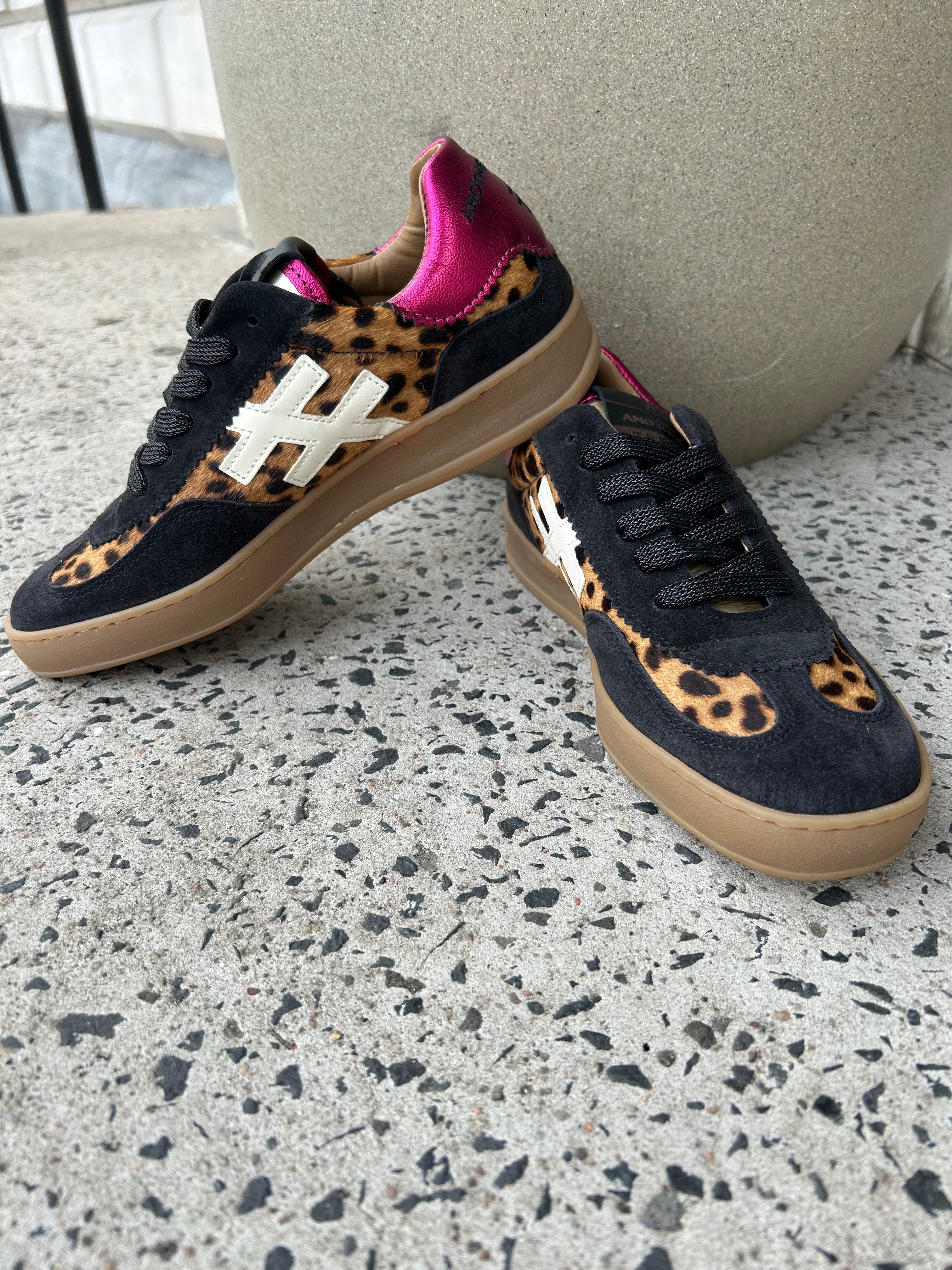 Lace Up Gum Sole Trainer in Leopard/Black