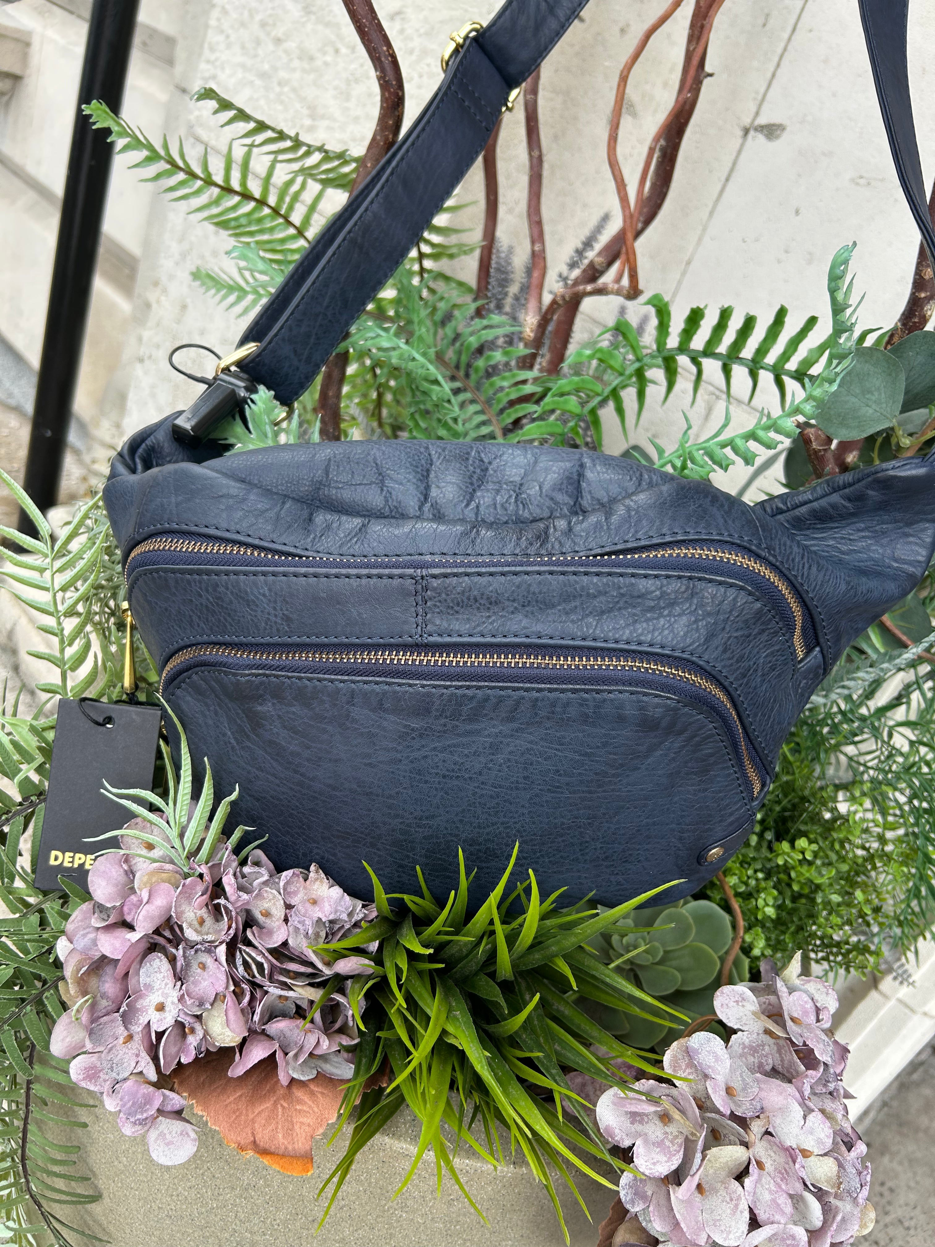 Classic Bumbag in Midnight Blue