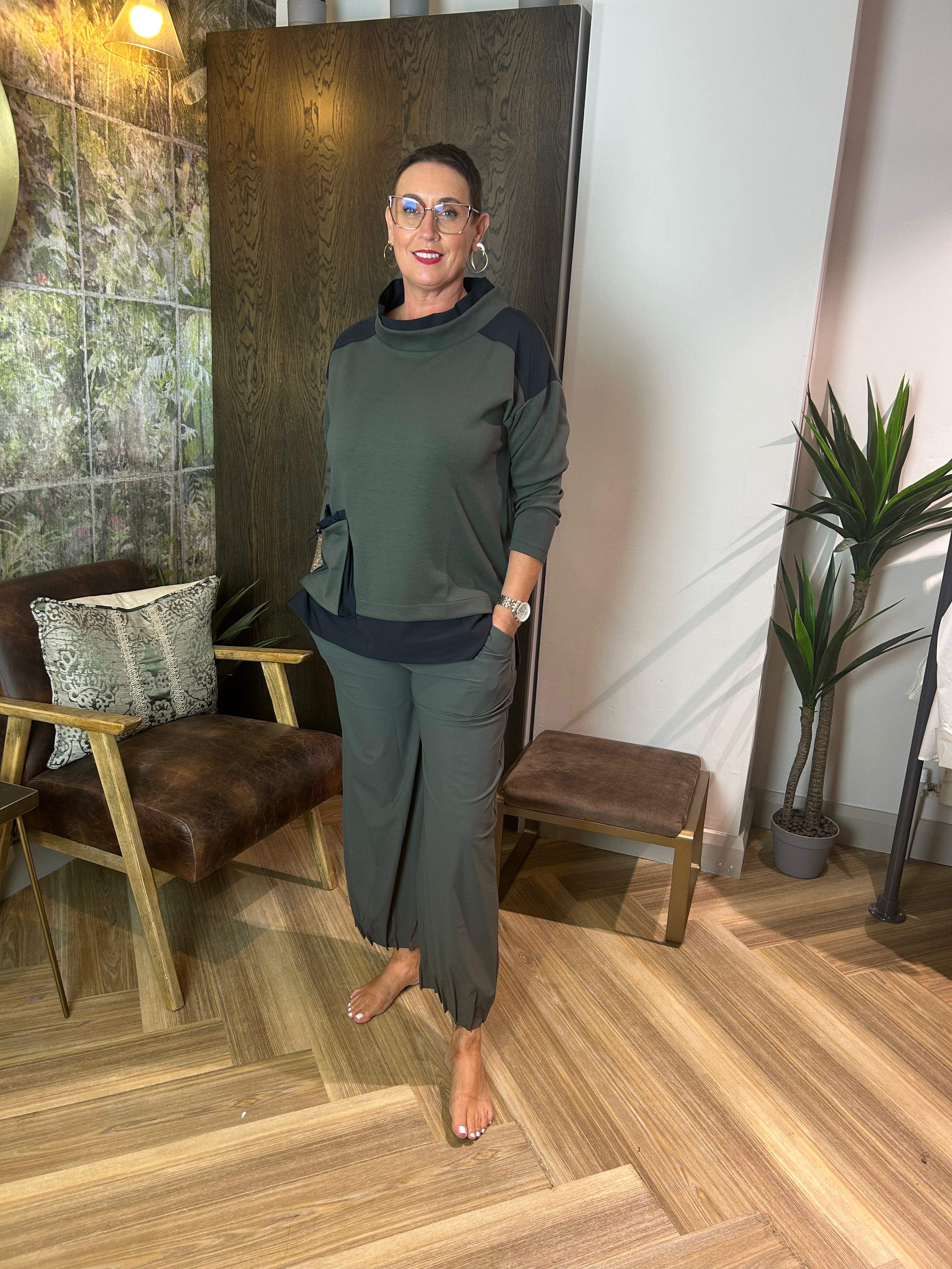 Wide Leg Trouser with Tuck Hem Detail in Forest