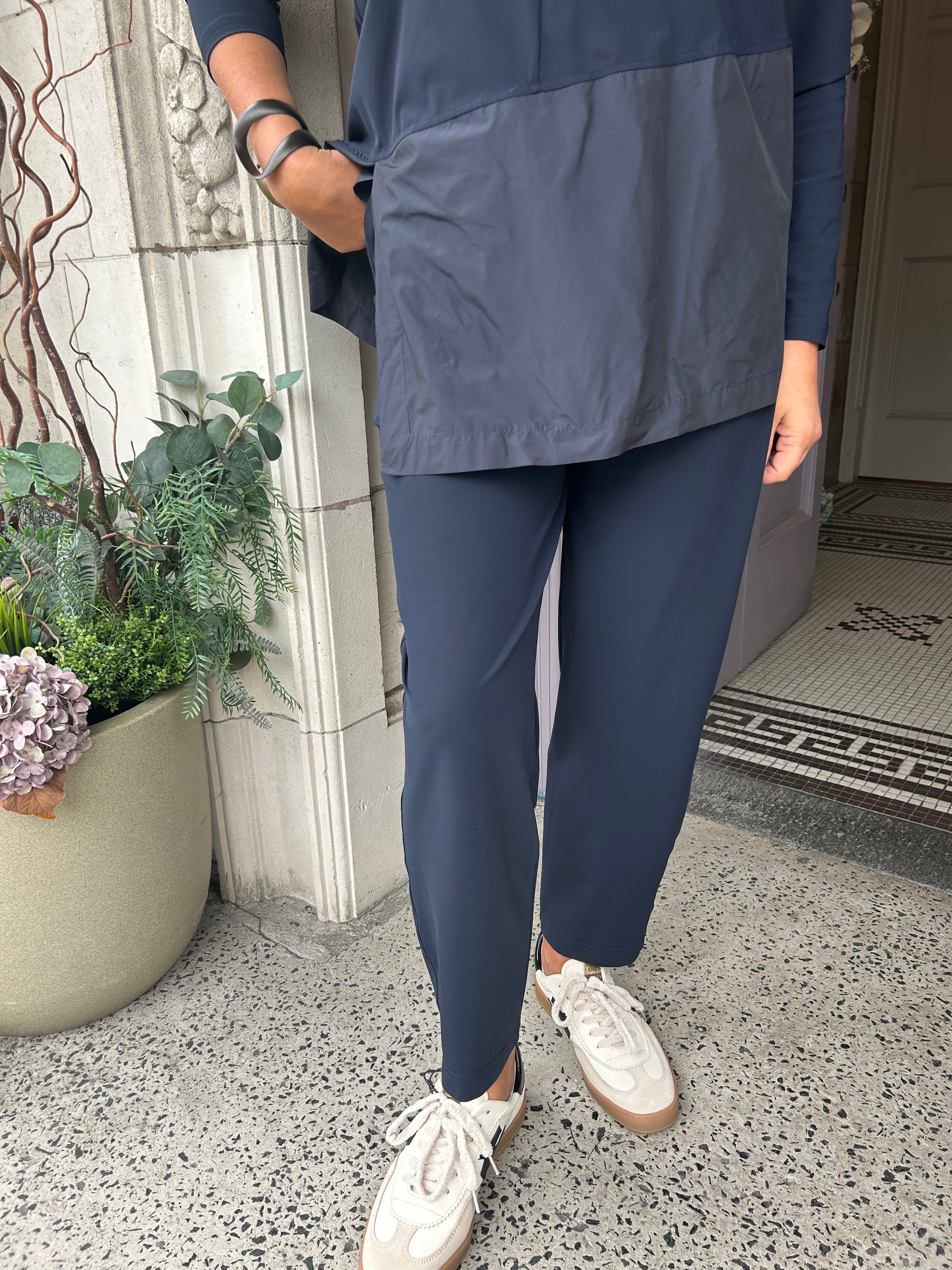 Travel Fabric Trouser in Night Blue