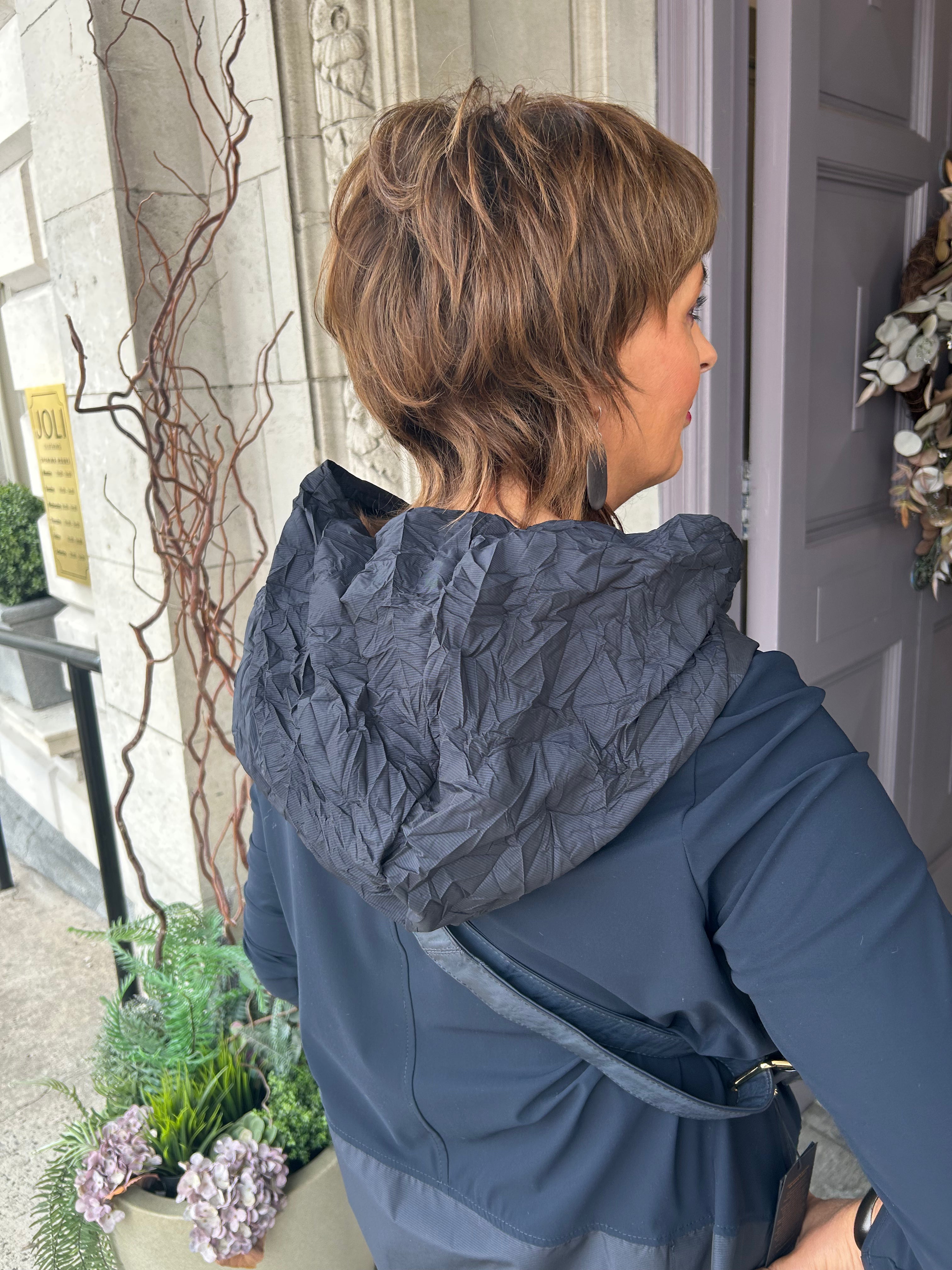 Crinkle Taffeta Hood in Night Blue