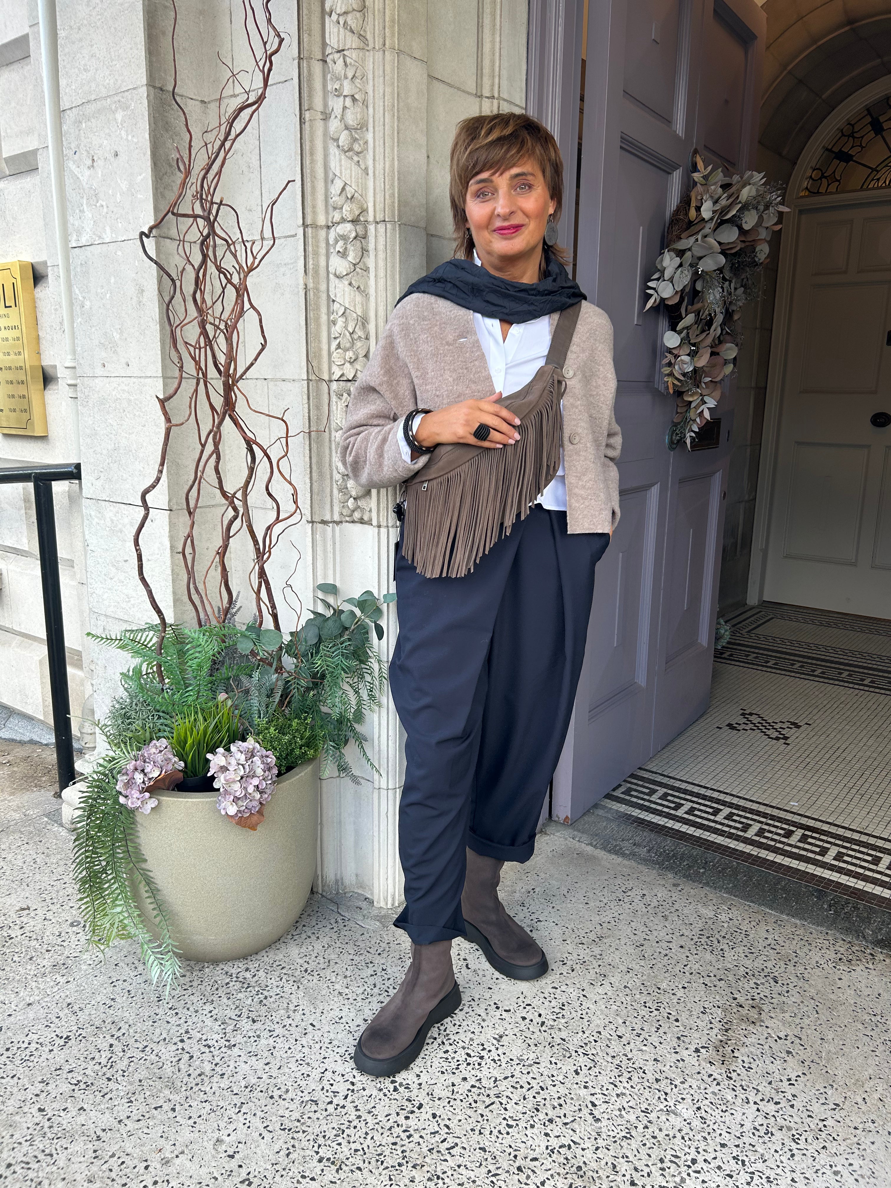Anika Trouser in Dark Blue