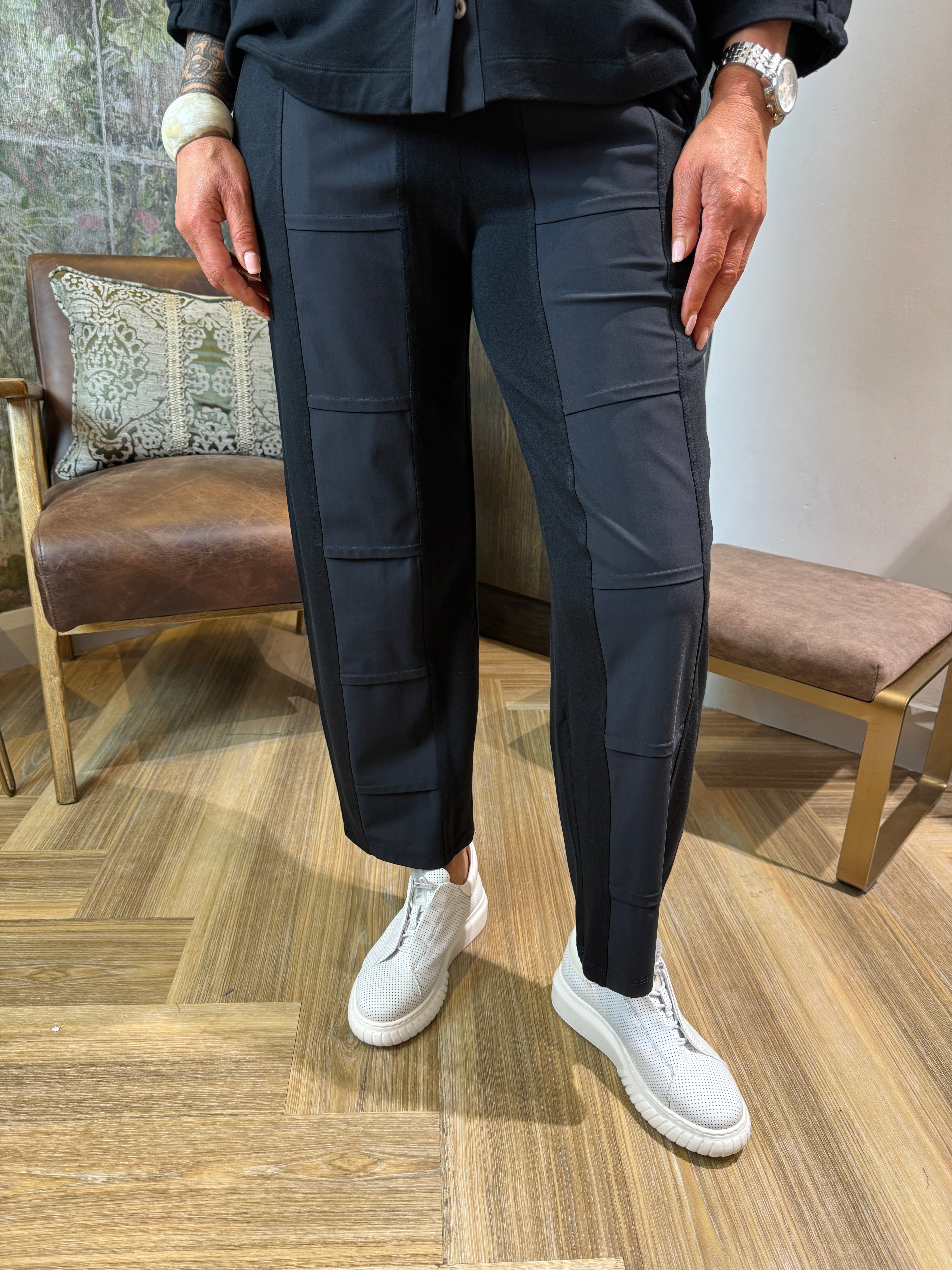 Mix Trouser with Pintuck in Black
