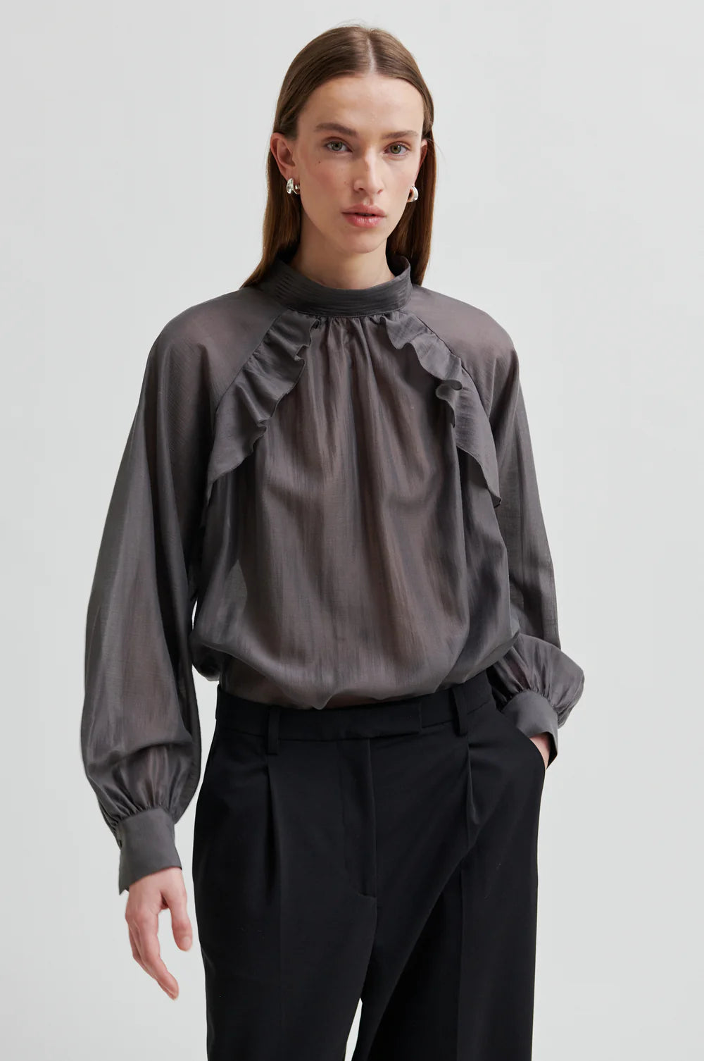 Kannika Blouse in Beluga