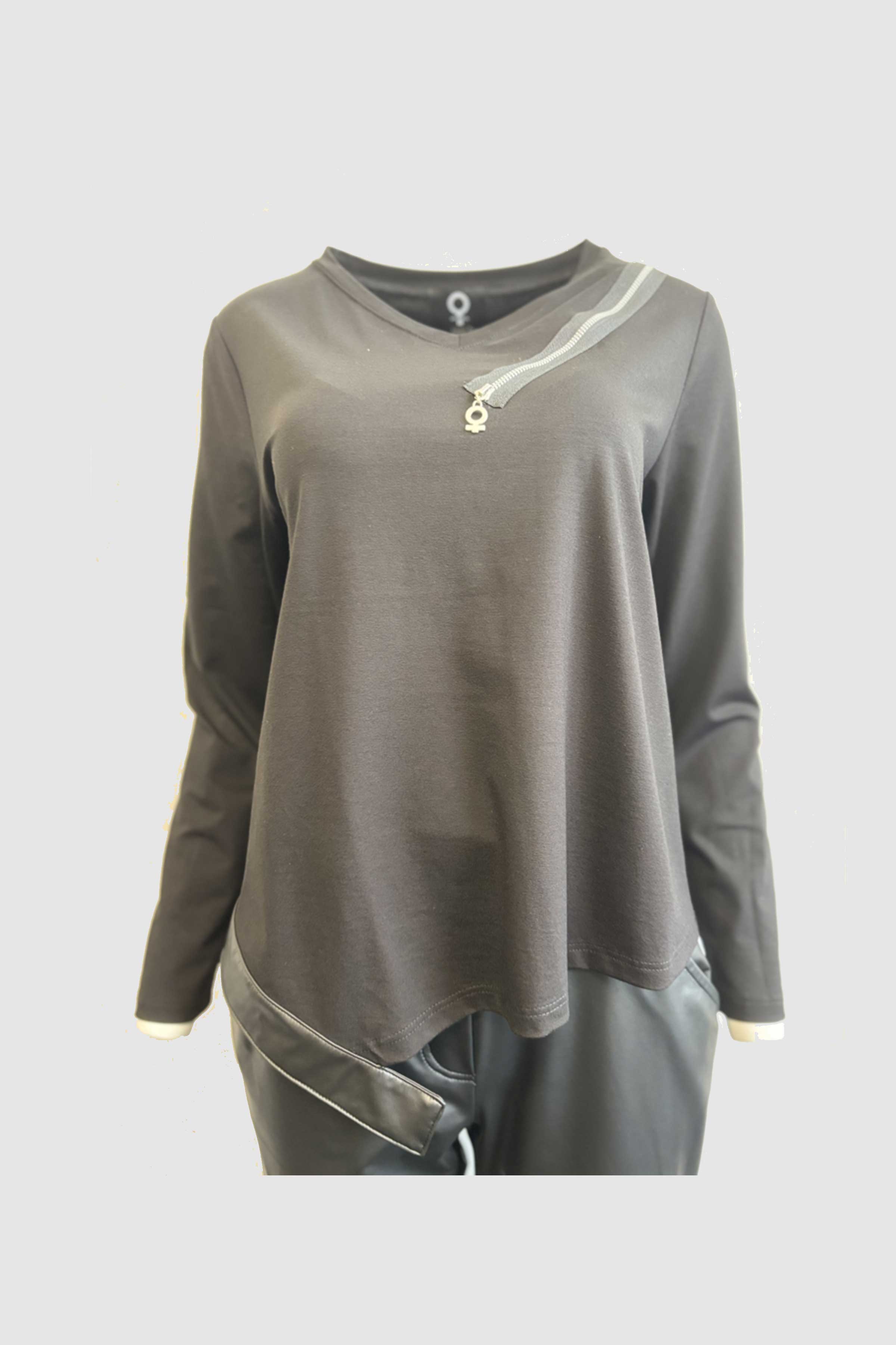 Lady Top in Plain Black