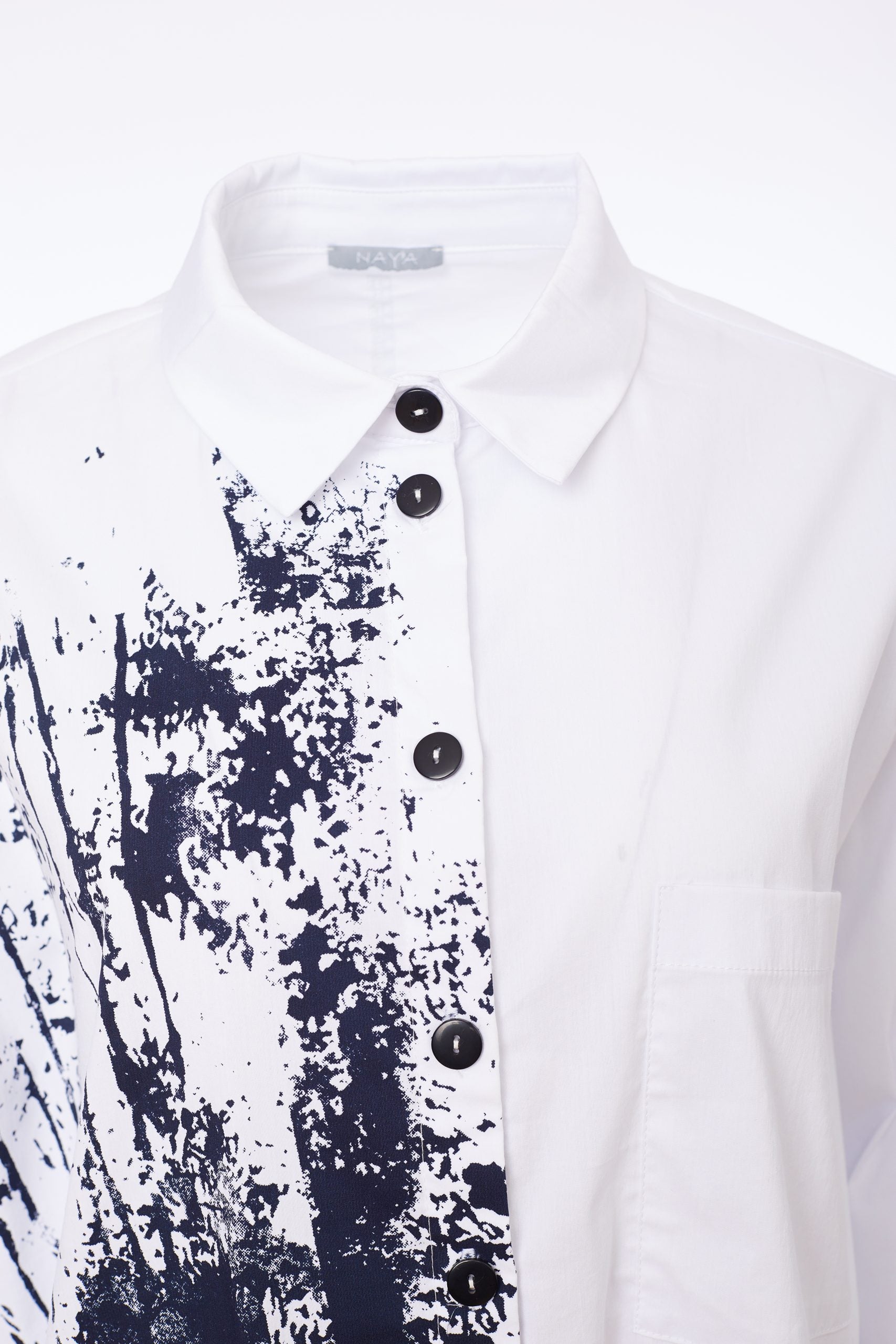 Placement Print  Shirt in White/Navy