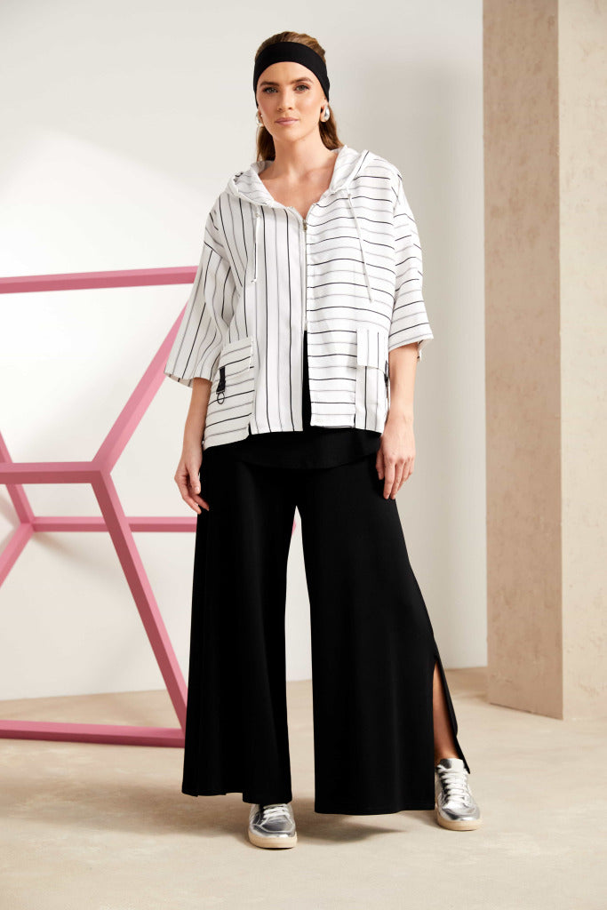 Wide Leg Trouser with Slit in Side Seam in Black