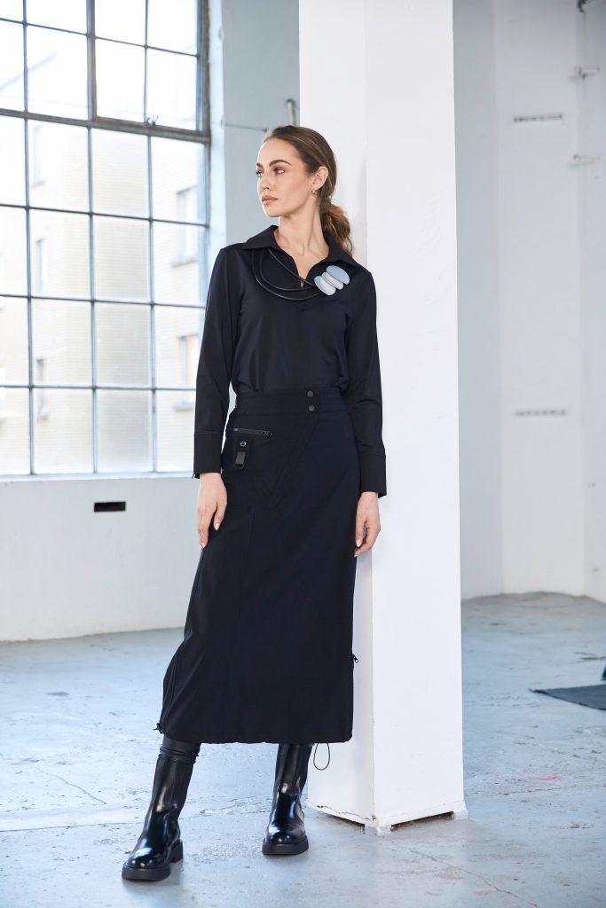 Panelled Skirt with Stud at Waist in Black